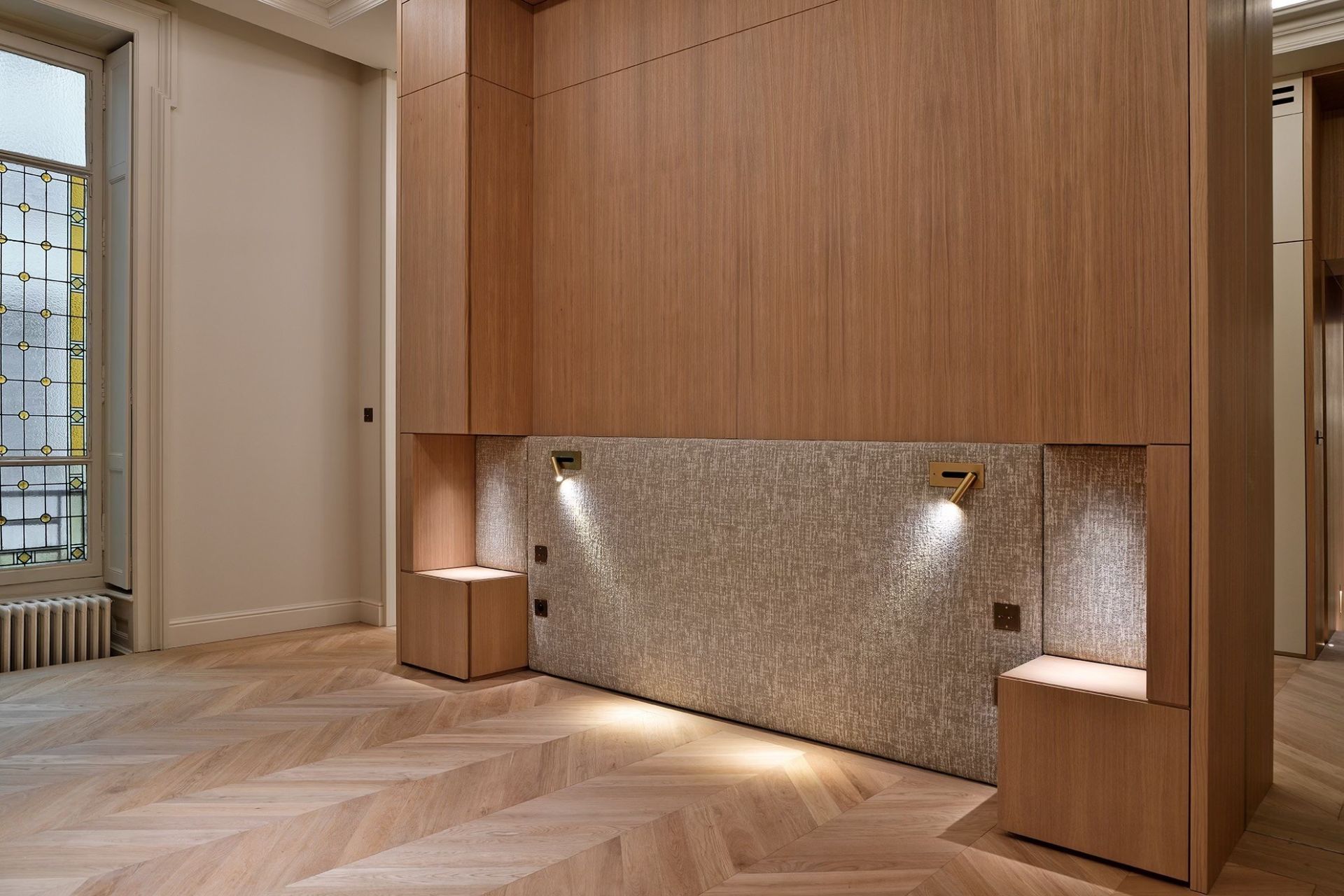luxury apartment 4 Rooms for sale on LYON (69006)