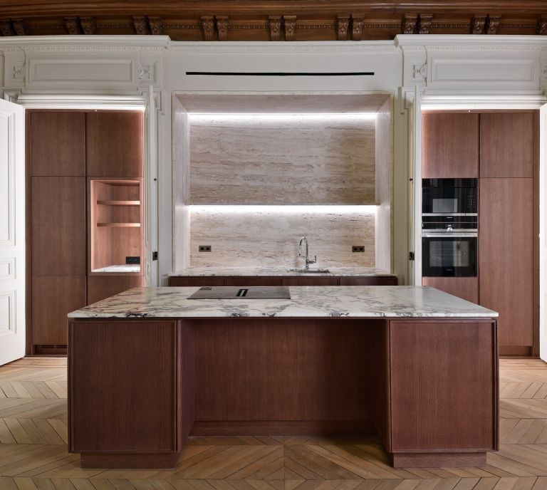 luxury apartment 4 Rooms for sale on LYON (69006)