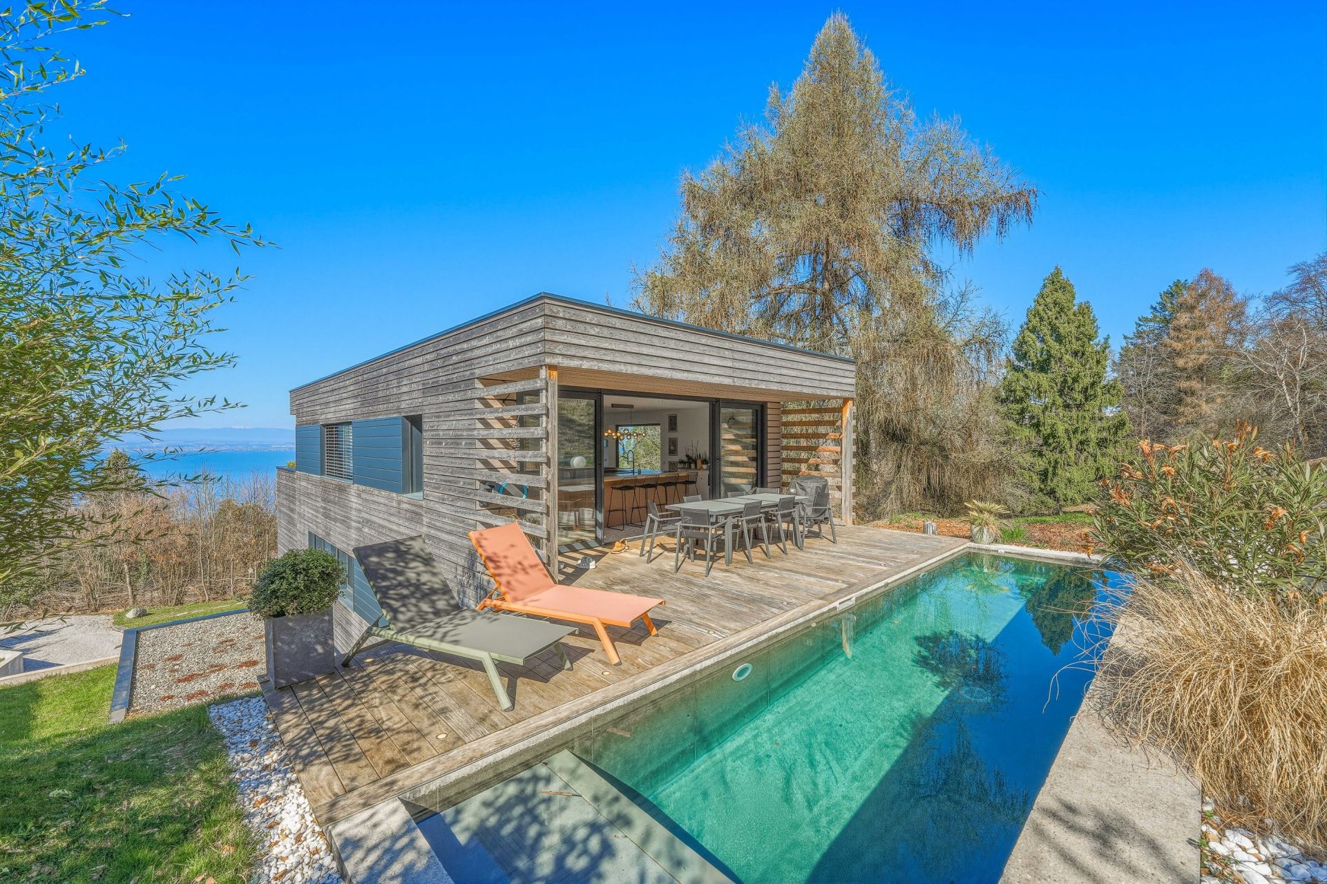 luxury house 6 Rooms for sale on EVIAN LES BAINS (74500)