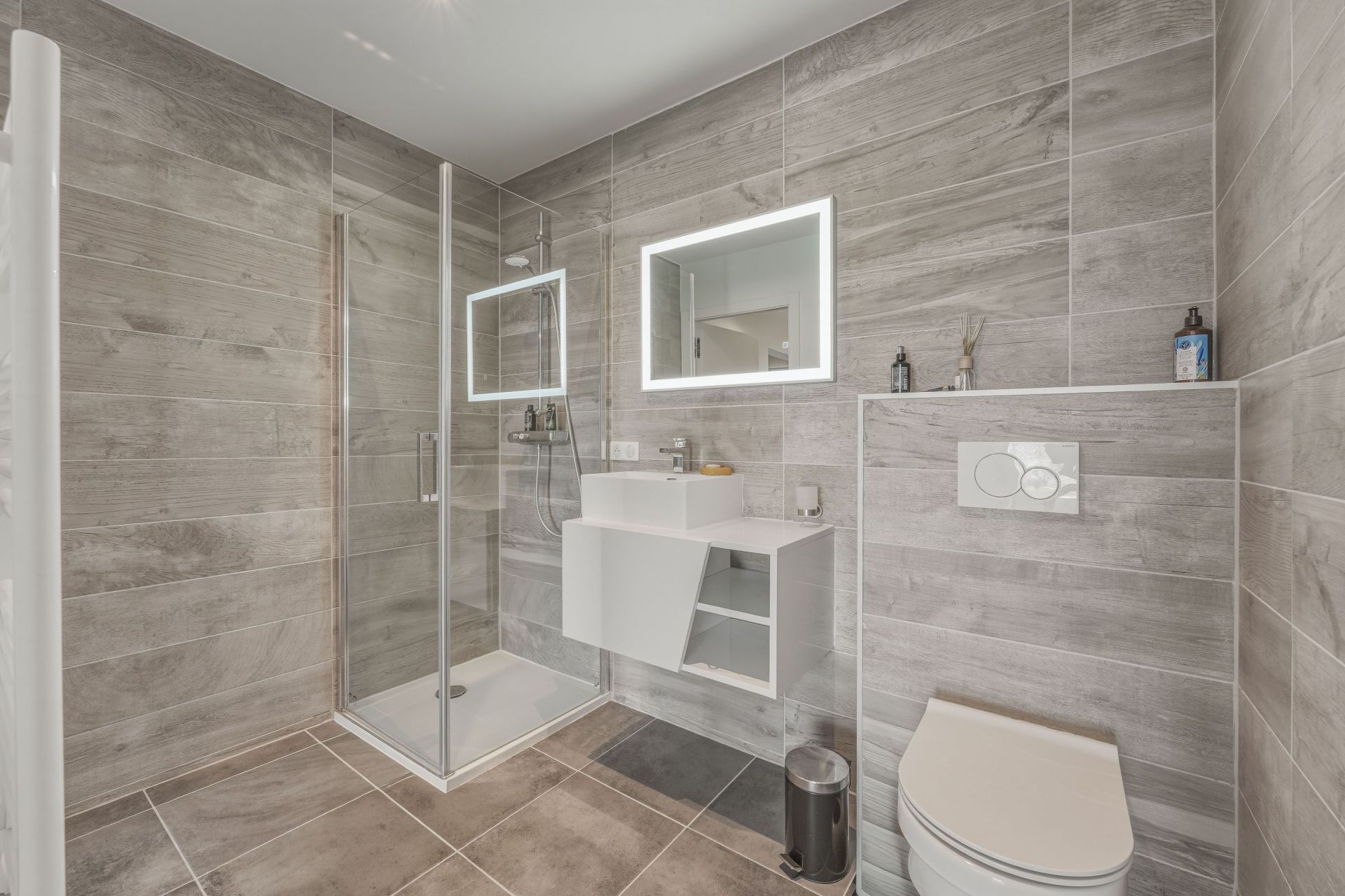 luxury house 6 Rooms for sale on EVIAN LES BAINS (74500)