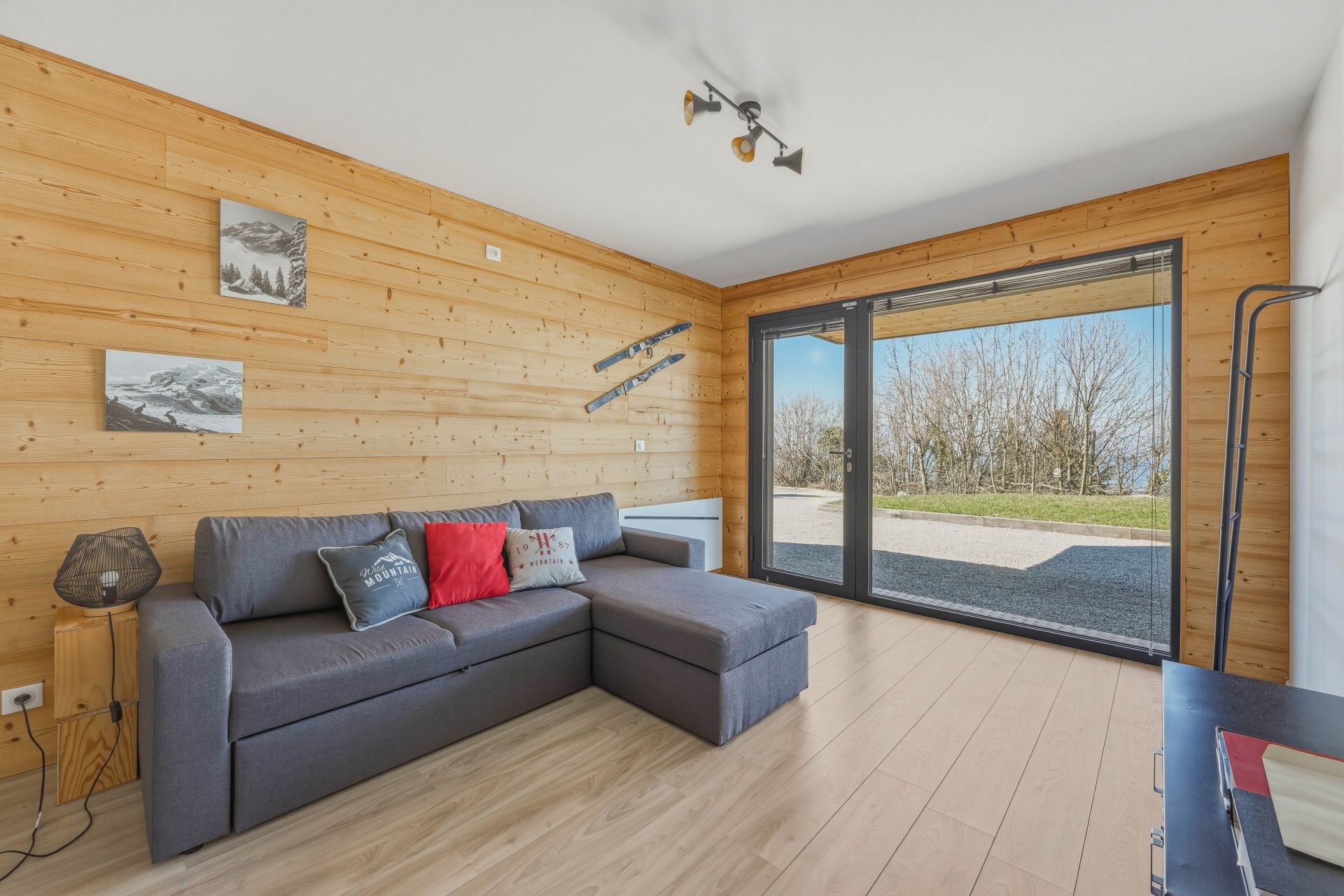 luxury house 6 Rooms for sale on EVIAN LES BAINS (74500)