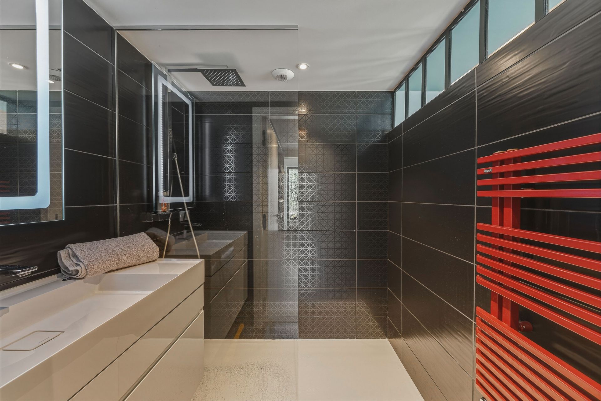 luxury house 6 Rooms for sale on EVIAN LES BAINS (74500)