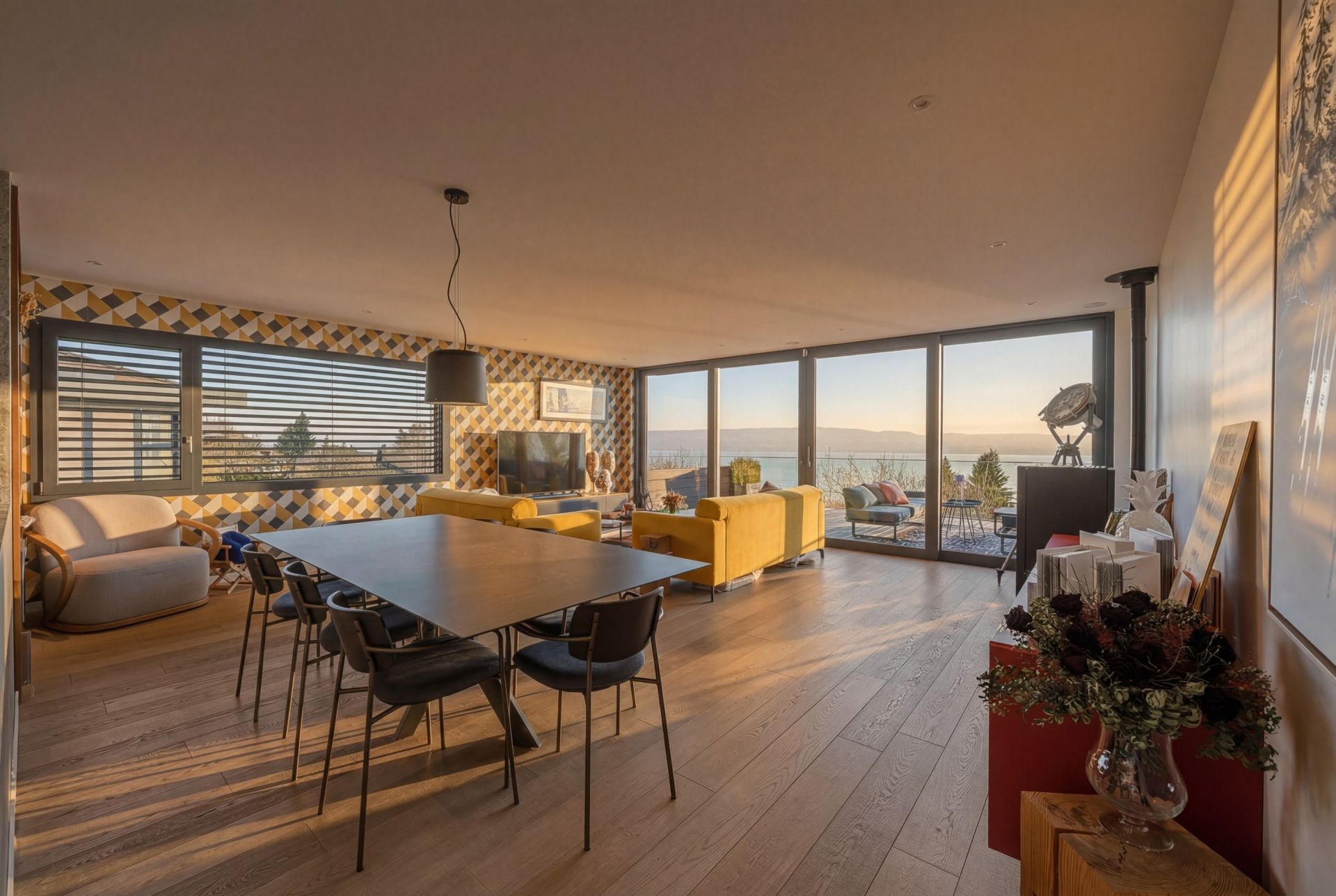 luxury house 6 Rooms for sale on EVIAN LES BAINS (74500)