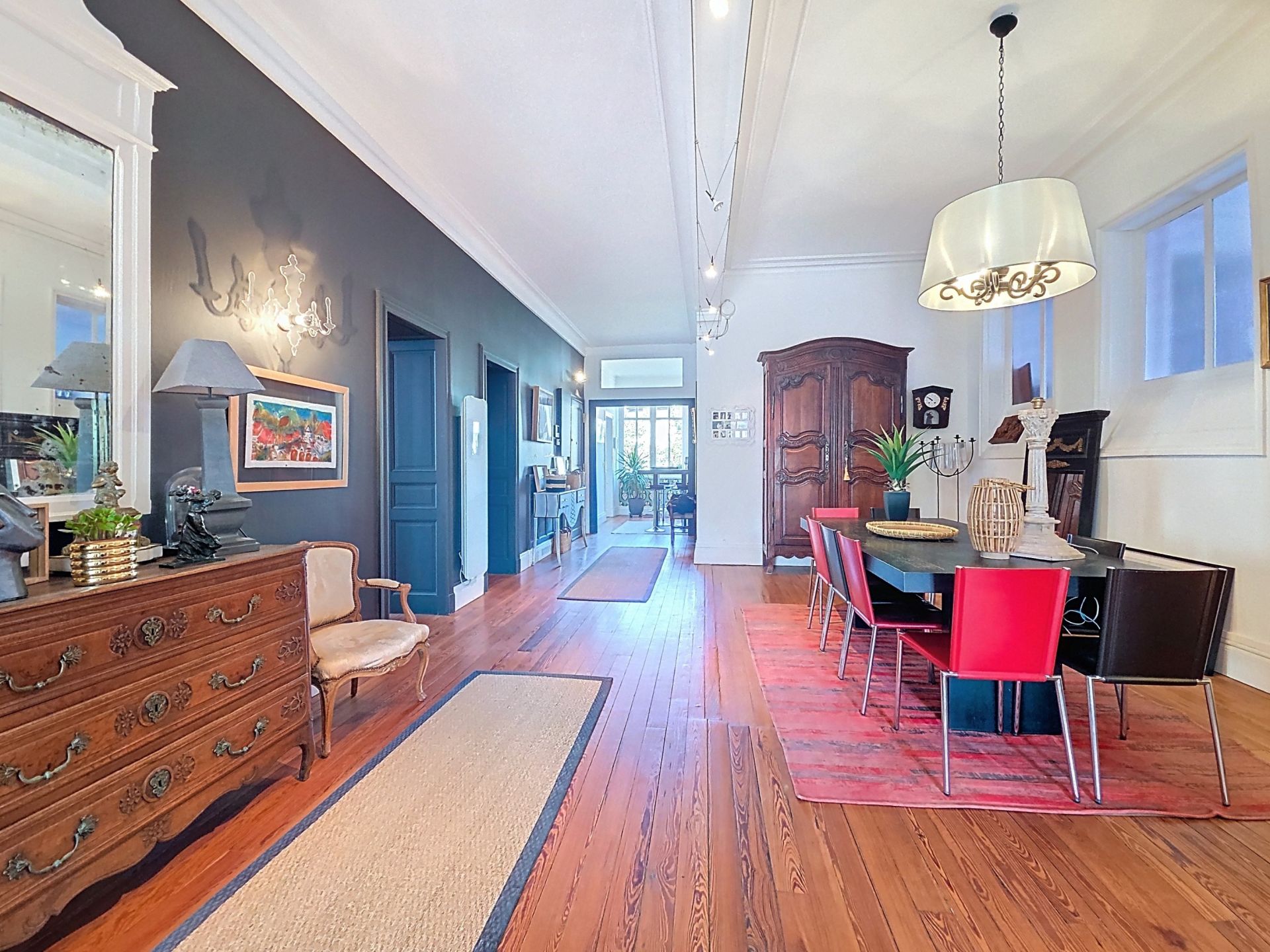 luxury apartment 5 Rooms for sale on BIARRITZ (64200)