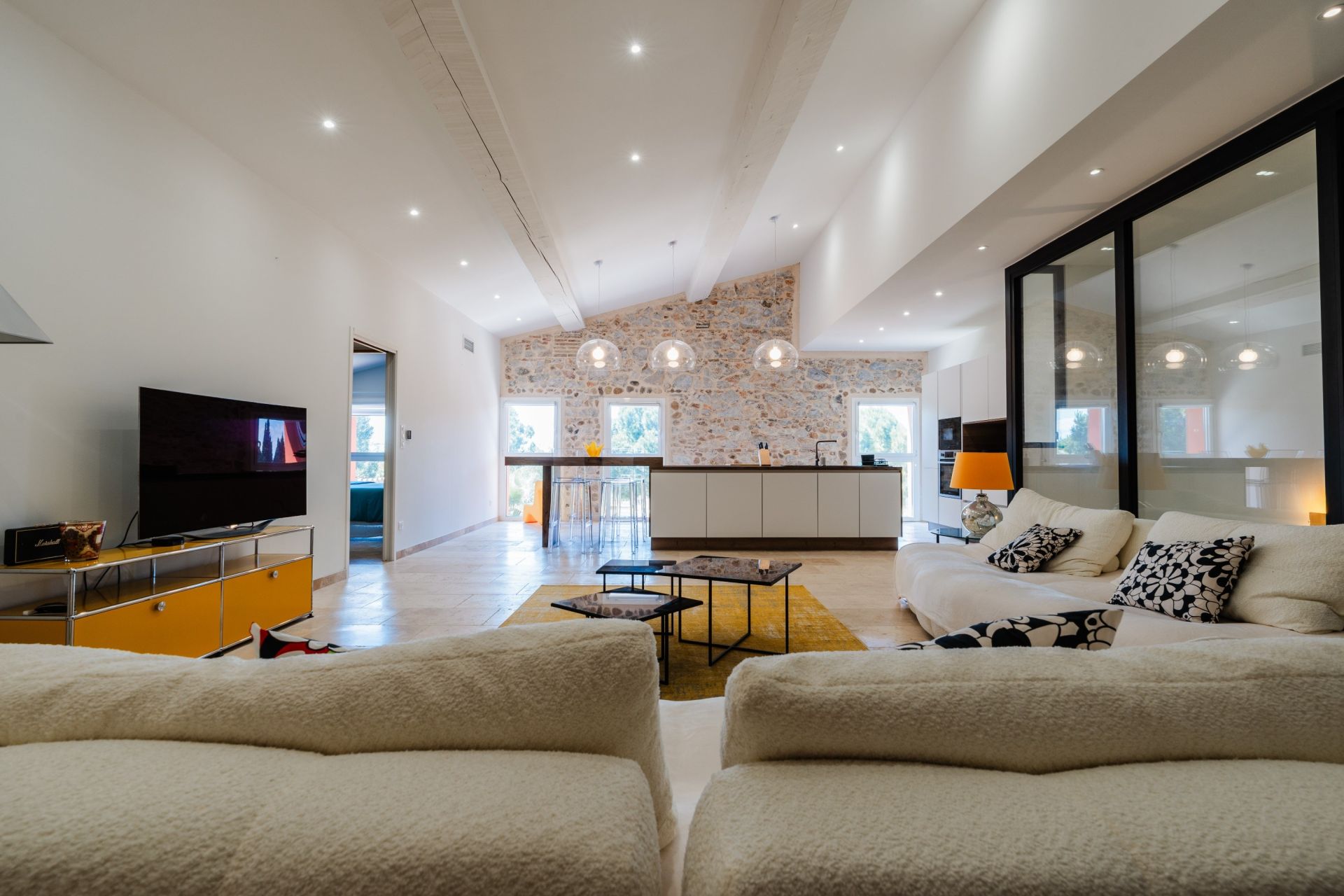 maison de luxe 6 Pièces en vente sur TORREILLES (66440)