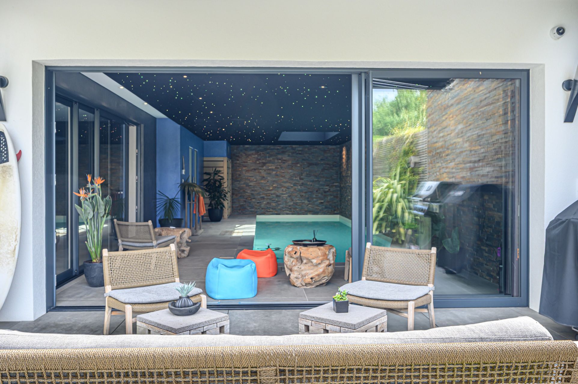 luxury villa 8 Rooms for seasonal rent on ST MARC SUR MER (44600)