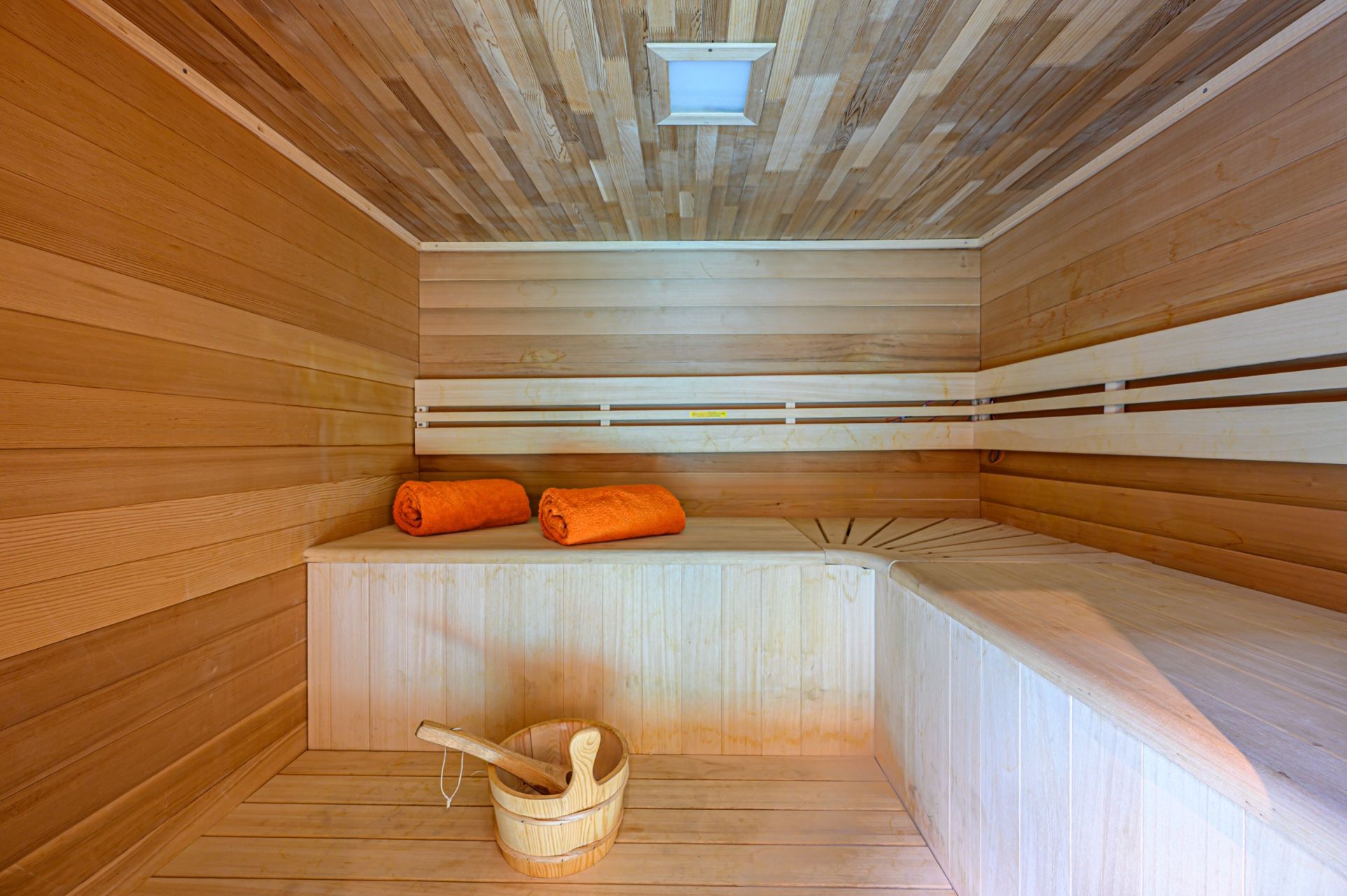 luxury villa 8 Rooms for seasonal rent on ST MARC SUR MER (44600)