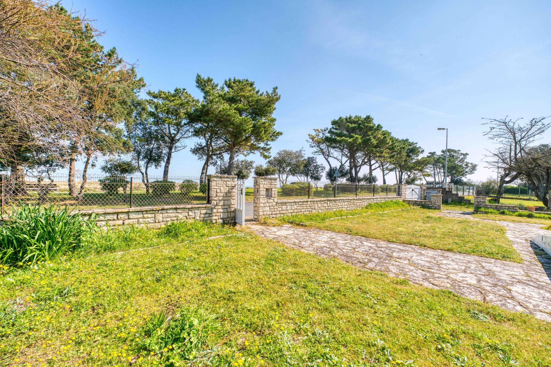 maison de luxe 10 Pièces en vente sur LA BREE LES BAINS (17840)