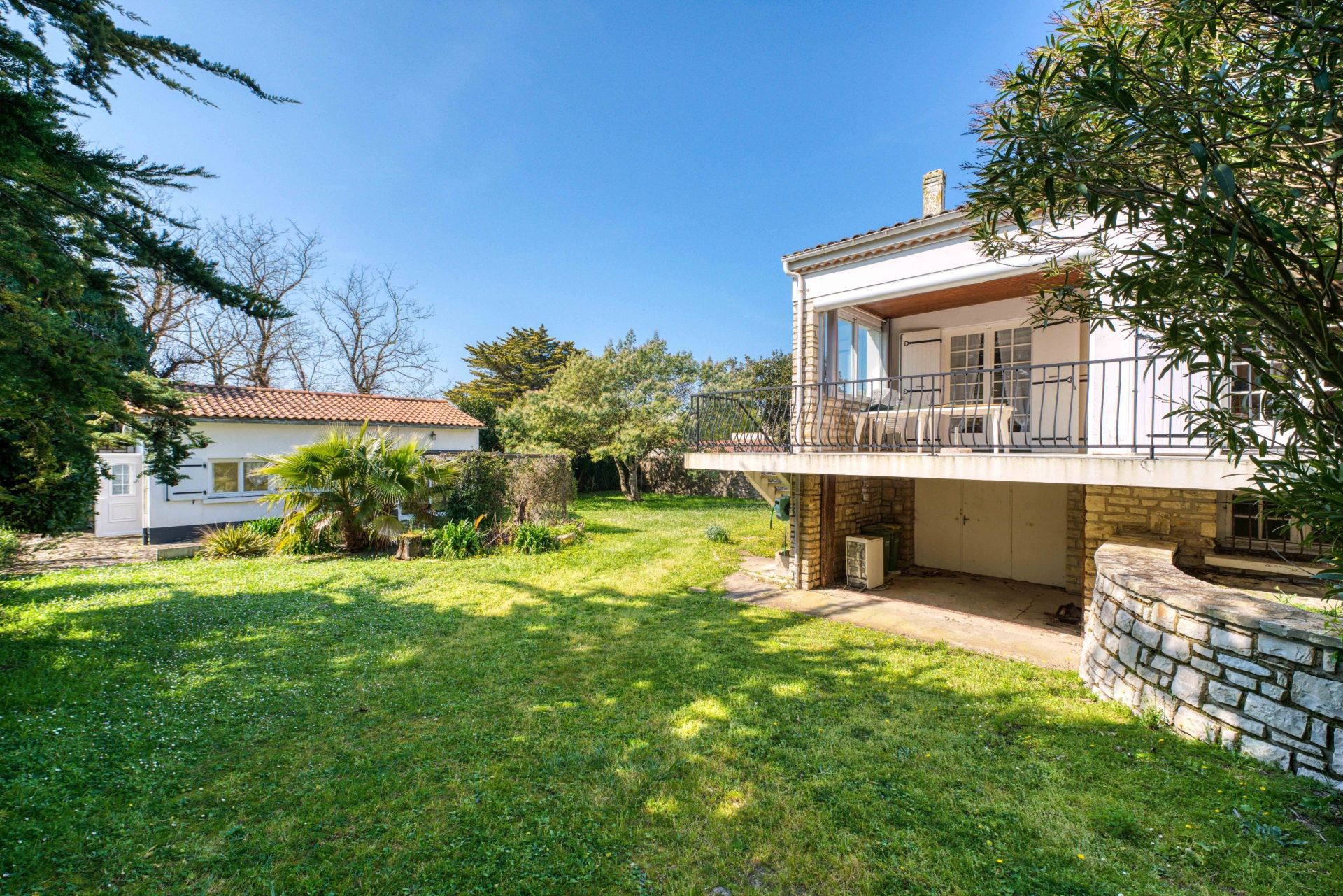 maison de luxe 10 Pièces en vente sur LA BREE LES BAINS (17840)