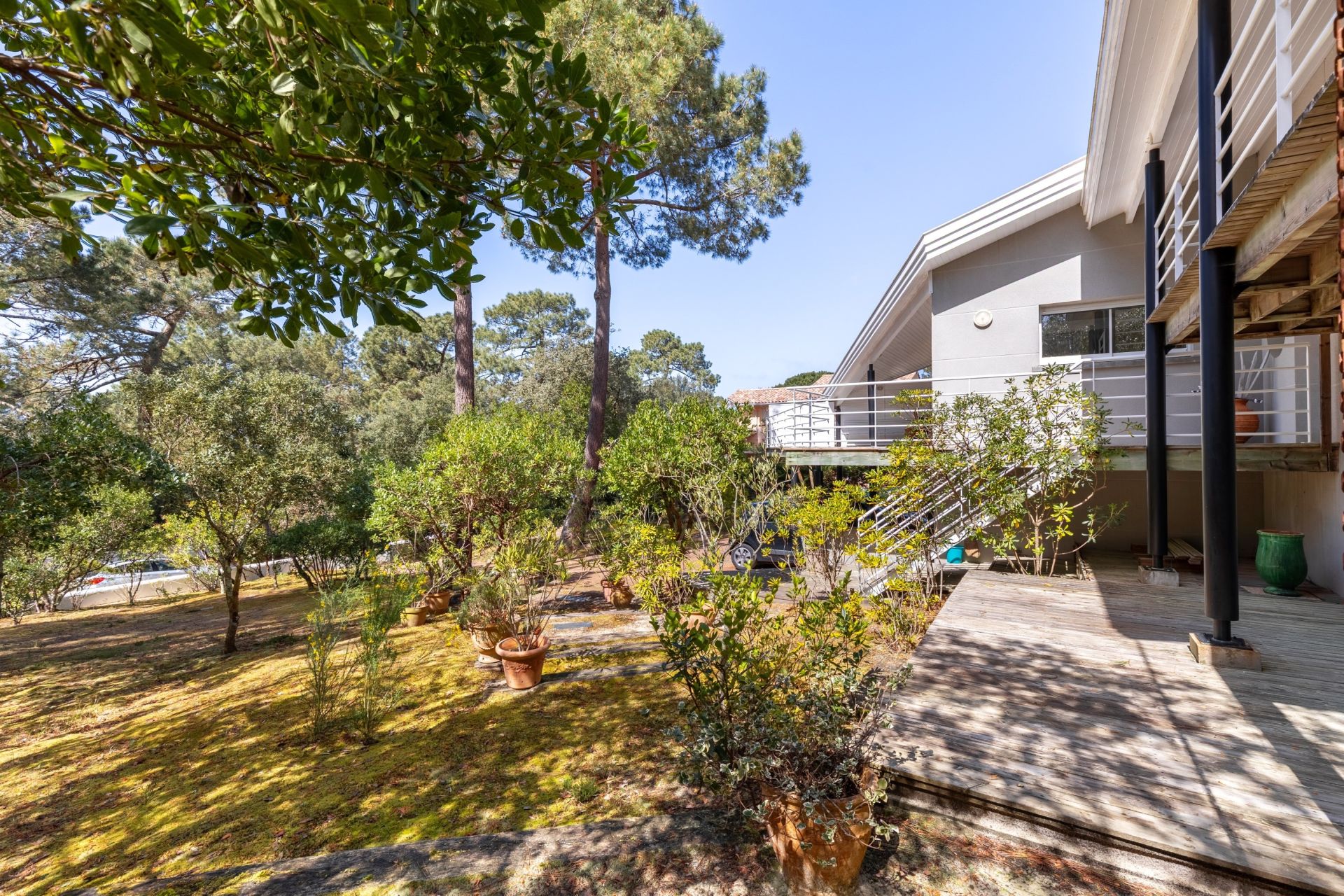 luxury house 6 Rooms for sale on PYLA SUR MER (33115)