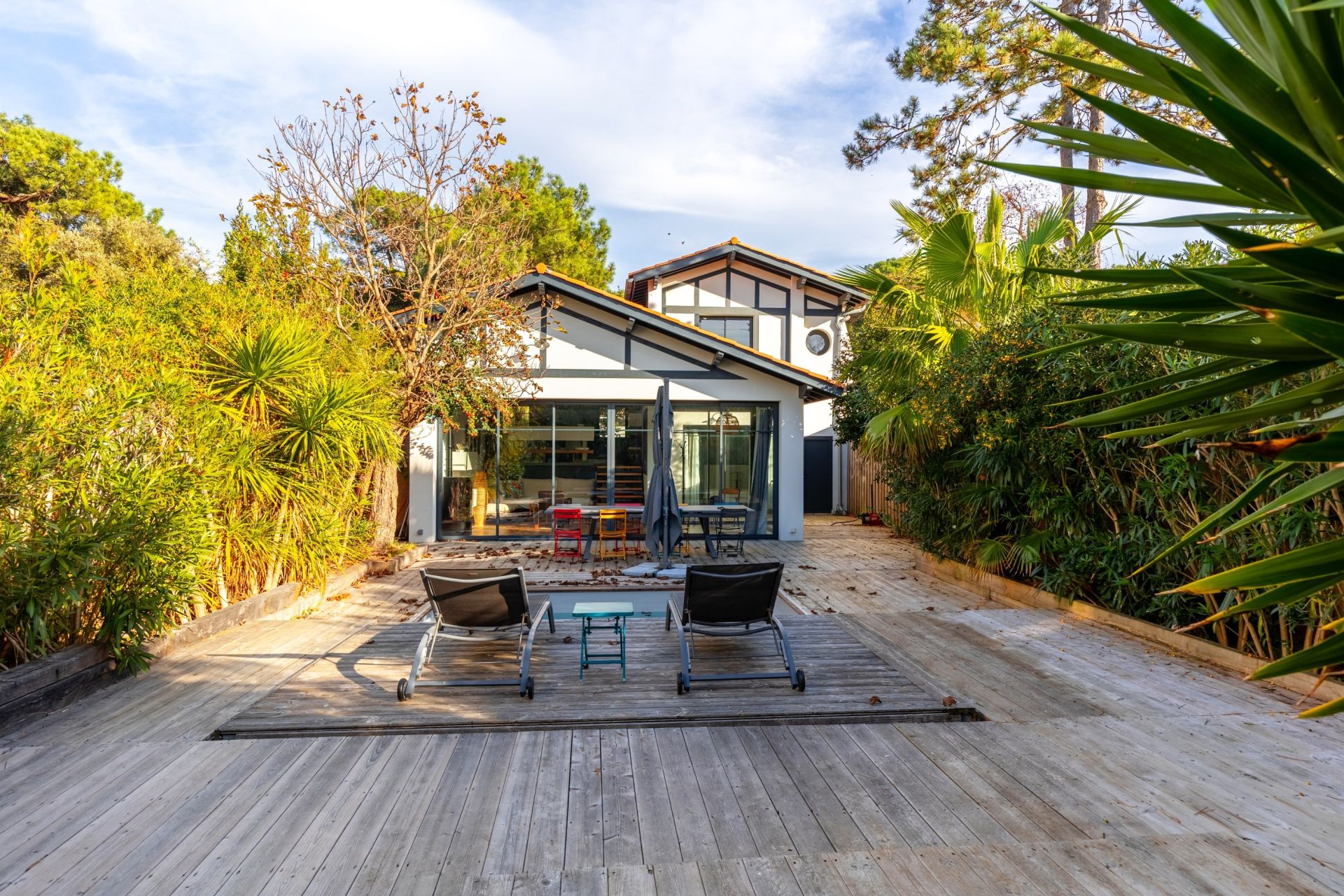 luxury house 7 Rooms for sale on PYLA SUR MER (33115)