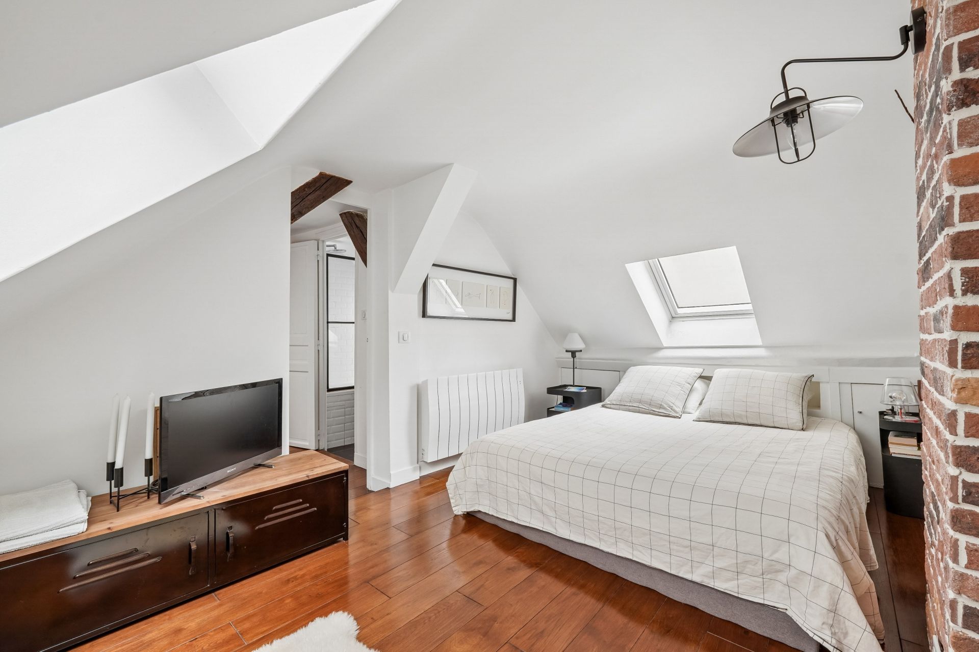 luxury apartment 3 Rooms for sale on PARIS (75002)