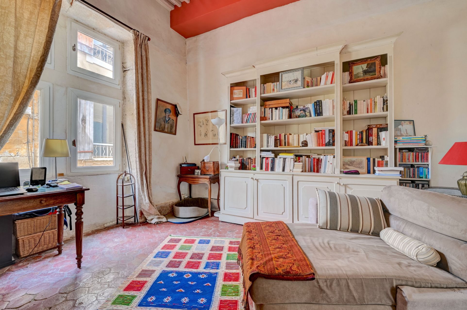 luxury house 6 Rooms for sale on VALLABREGUES (30300)