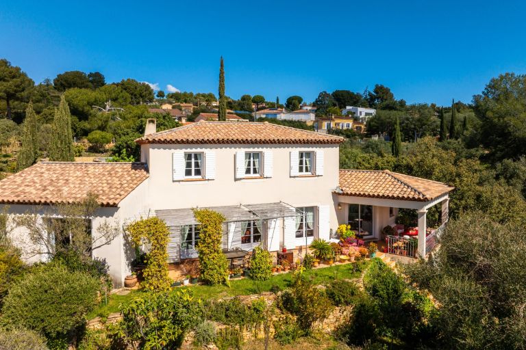 maison de luxe 6 Pièces en vente sur LA CADIERE D AZUR (83740)
