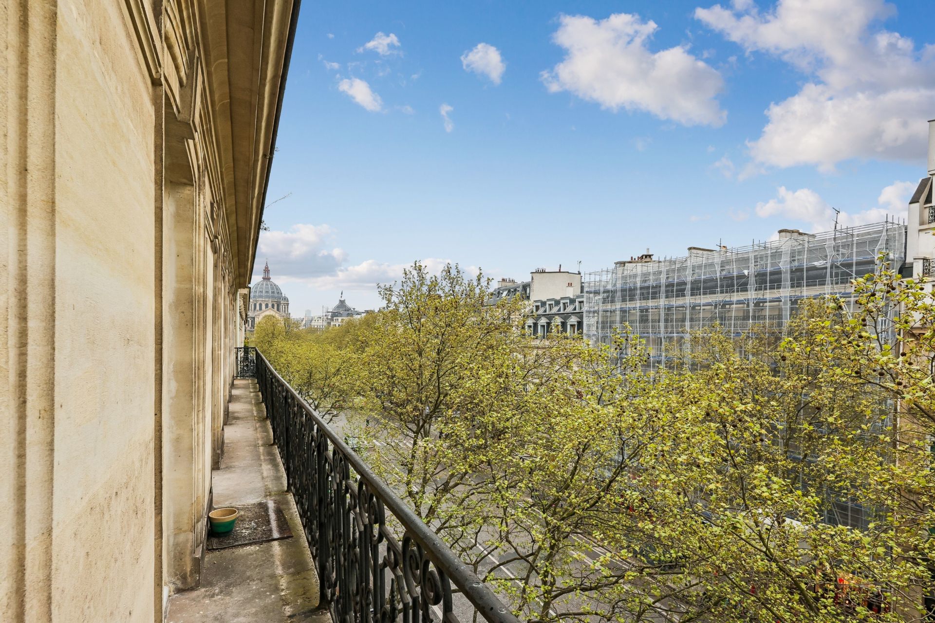 luxury apartment 6 Rooms for sale on PARIS (75008)