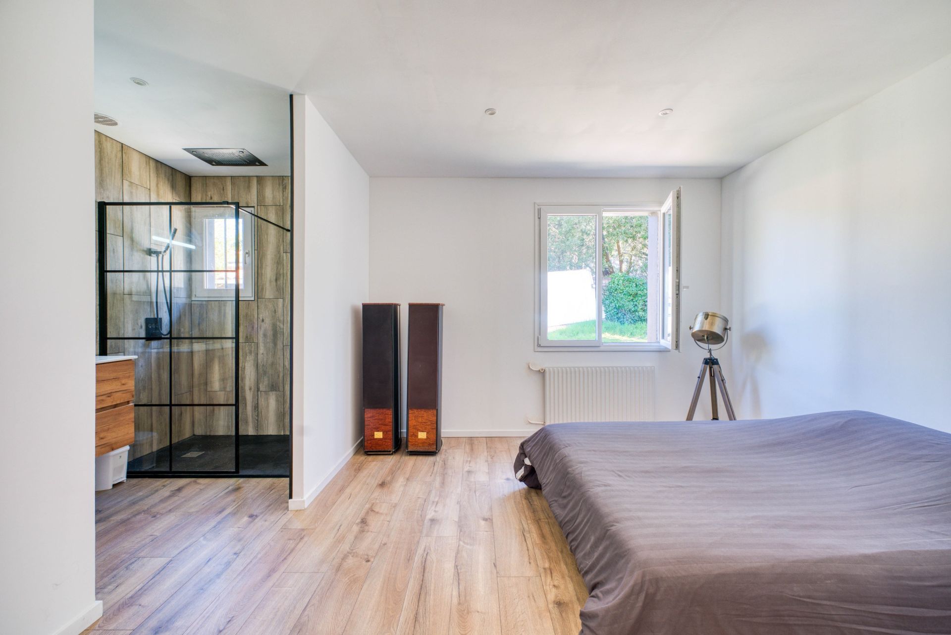 luxury house 7 Rooms for sale on ST PALAIS SUR MER (17420)