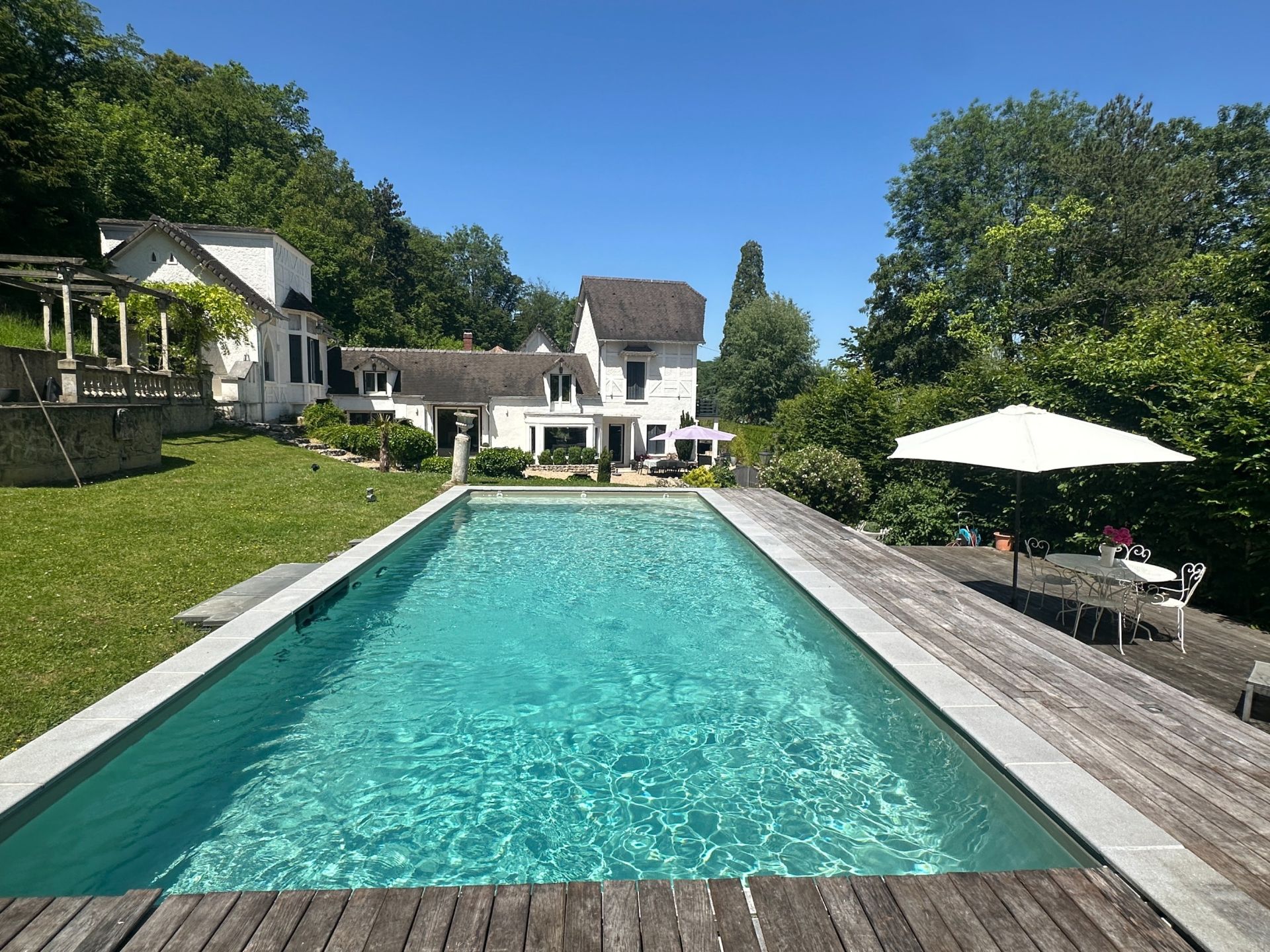 luxury house 11 Rooms for sale on SEPTEUIL (78790)