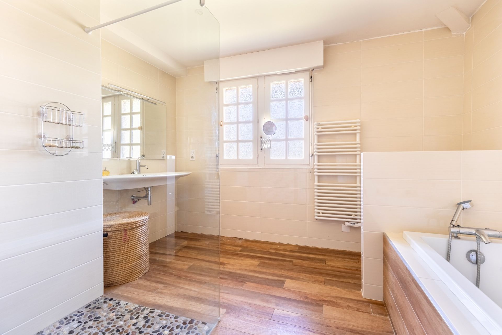 luxury house 7 Rooms for sale on BISCARROSSE (40600)