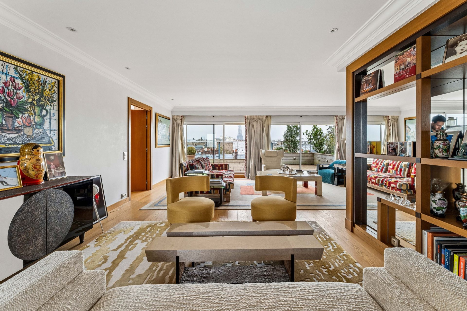 luxury apartment 6 Rooms for sale on PARIS (75016)