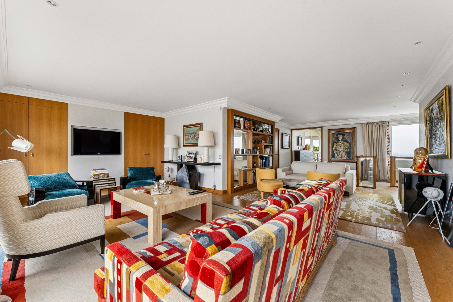 luxury apartment 6 Rooms for sale on PARIS (75016)