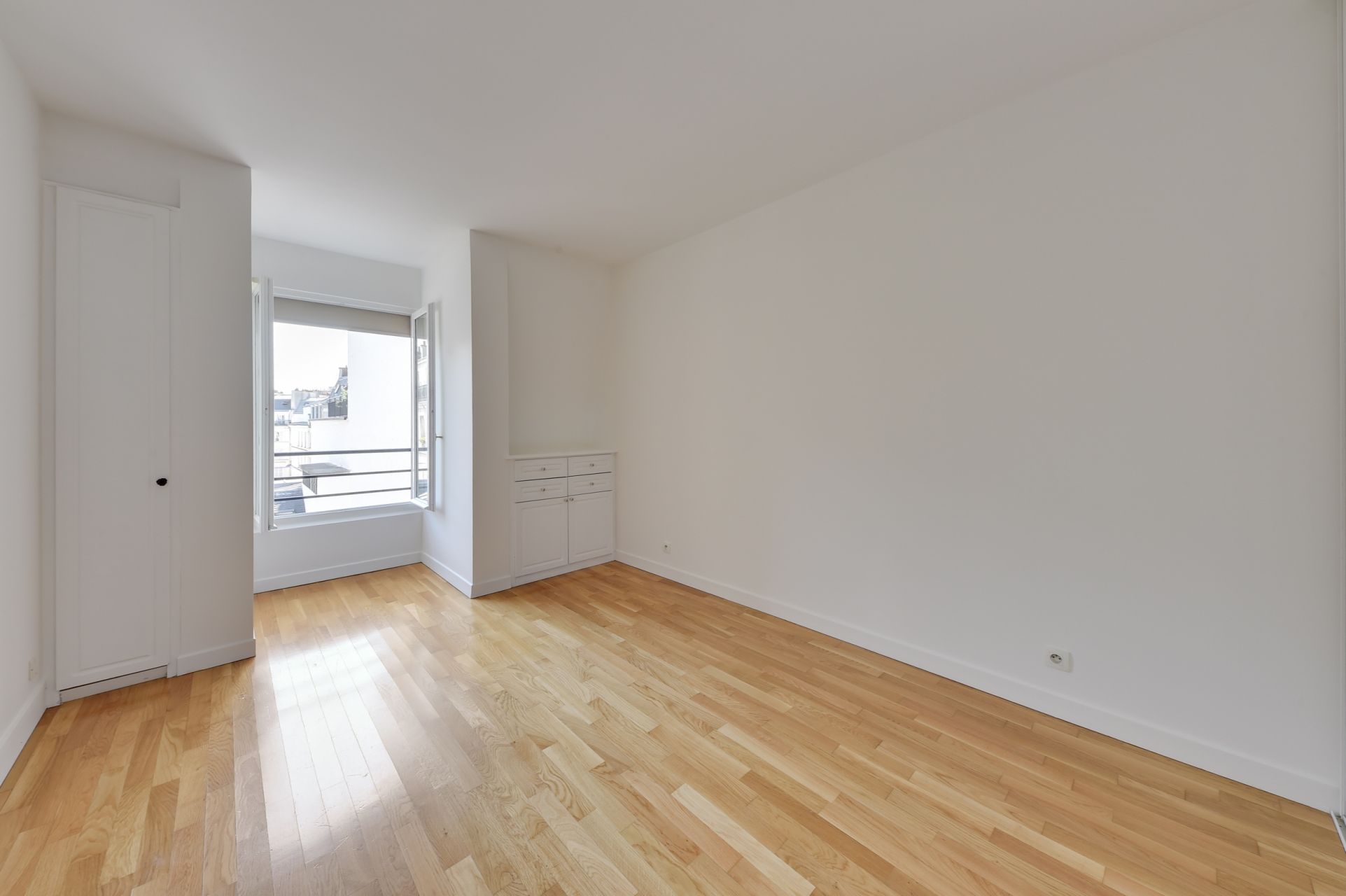 appartement de luxe 4 Pièces en location sur PARIS (75009)