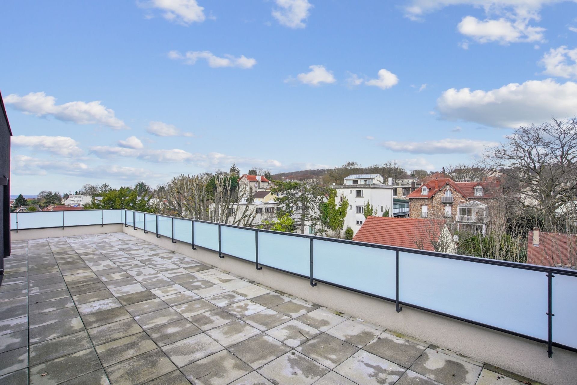 luxury apartment 4 Rooms for sale on CORMEILLES EN PARISIS (95240)