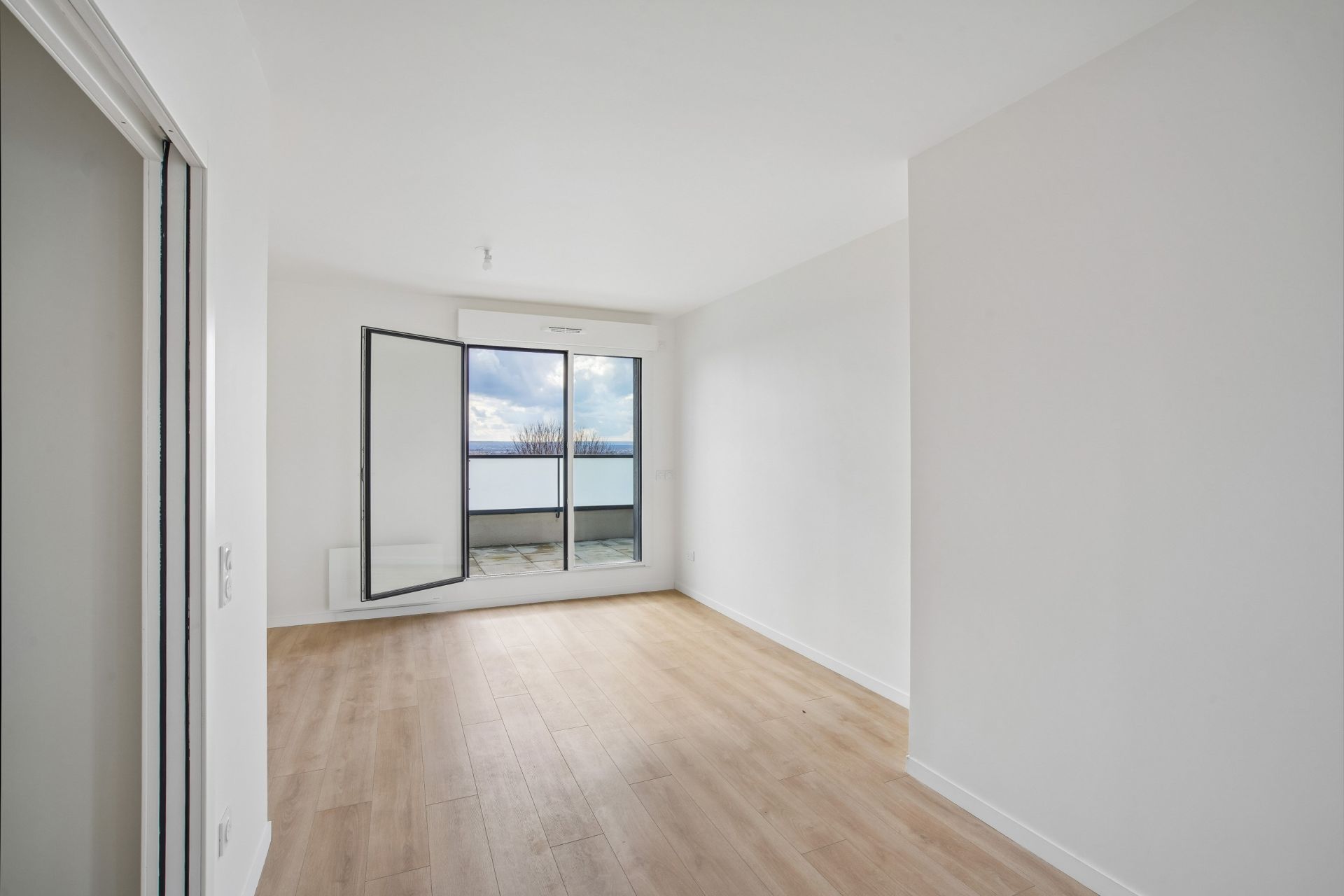 luxury apartment 4 Rooms for sale on CORMEILLES EN PARISIS (95240)