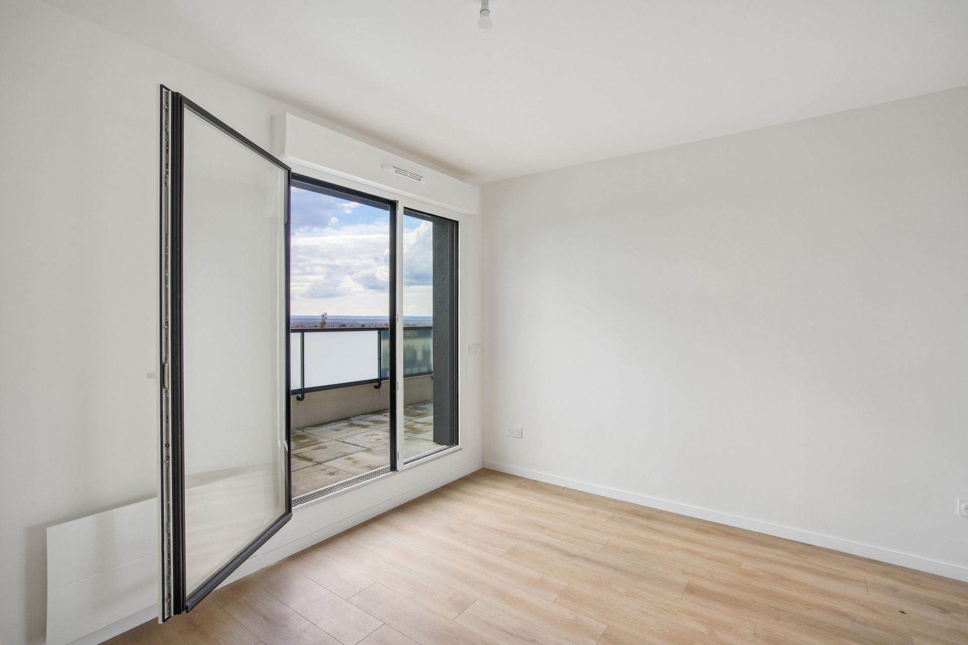 luxury apartment 4 Rooms for sale on CORMEILLES EN PARISIS (95240)