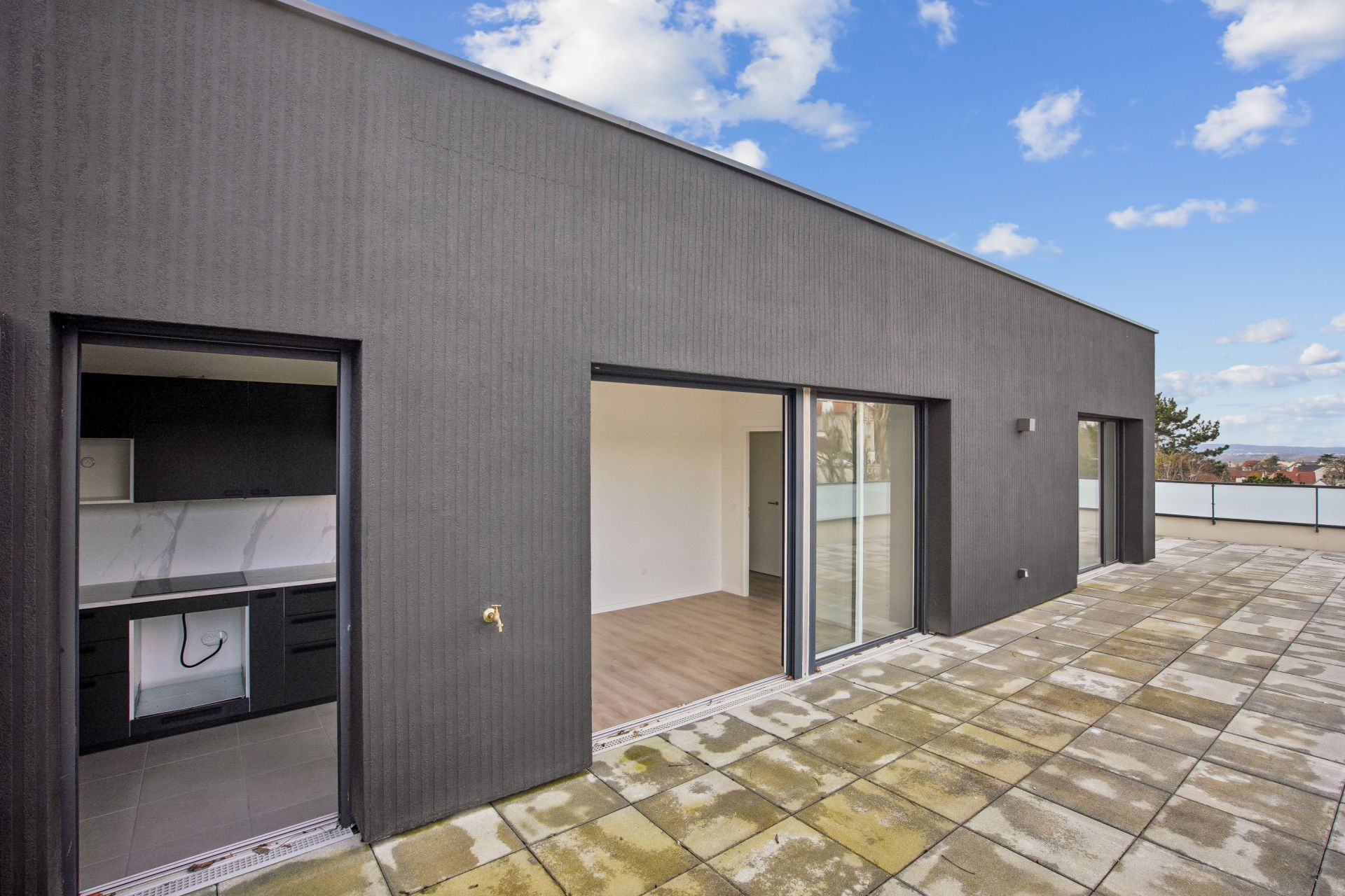 luxury apartment 4 Rooms for sale on CORMEILLES EN PARISIS (95240)