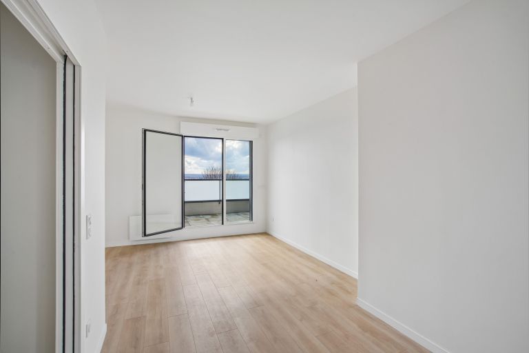 luxury apartment 4 Rooms for sale on CORMEILLES EN PARISIS (95240)