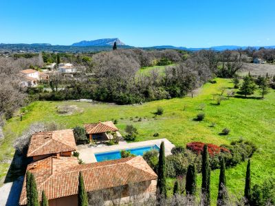 Sale Luxury house Aix-en-Provence 5&nbsp;Rooms 202&nbsp;m²