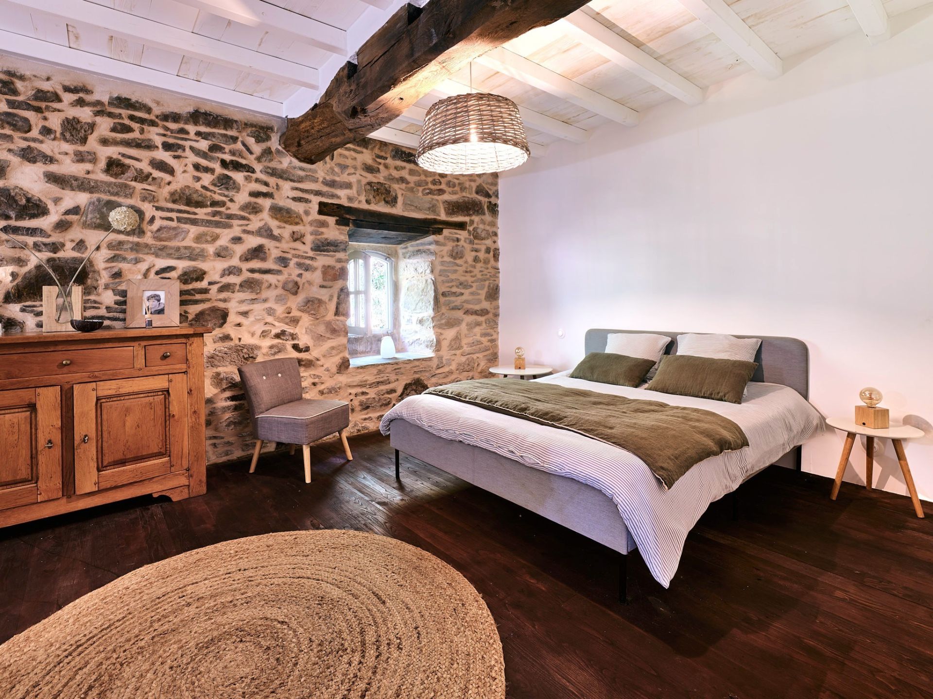 luxury house 10 Rooms for sale on SARE (64310)