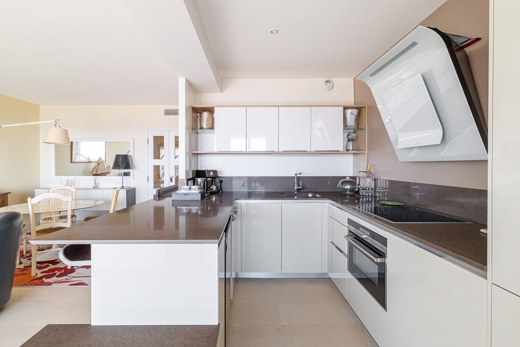 luxury apartment 4 Rooms for sale on NICE (06000)