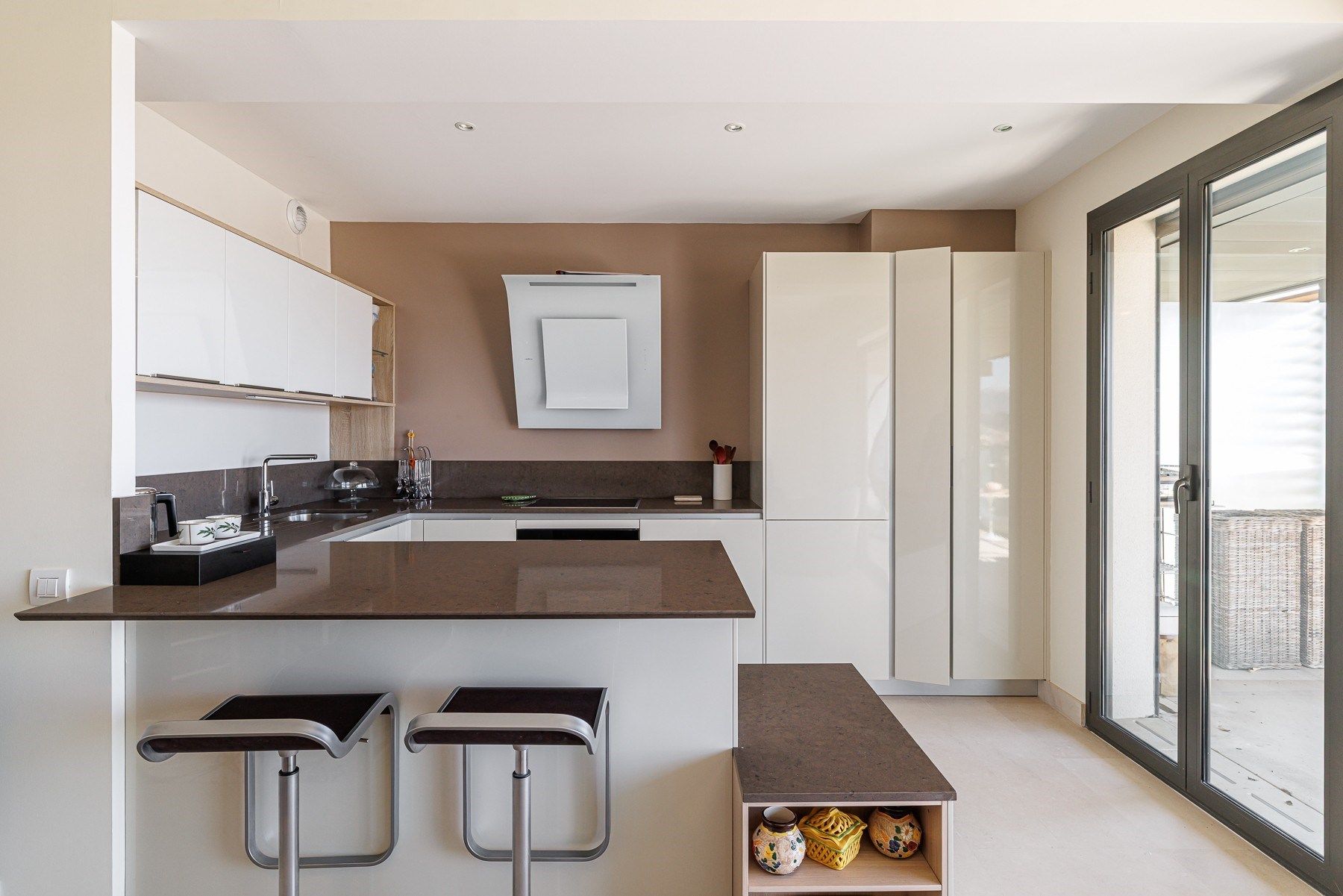 luxury apartment 4 Rooms for sale on NICE (06000)