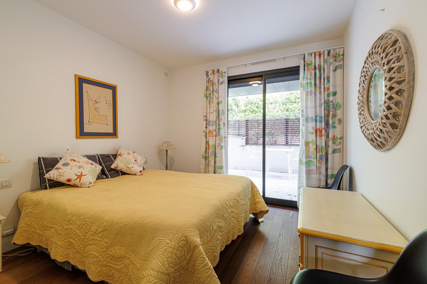 luxury apartment 4 Rooms for sale on NICE (06000)