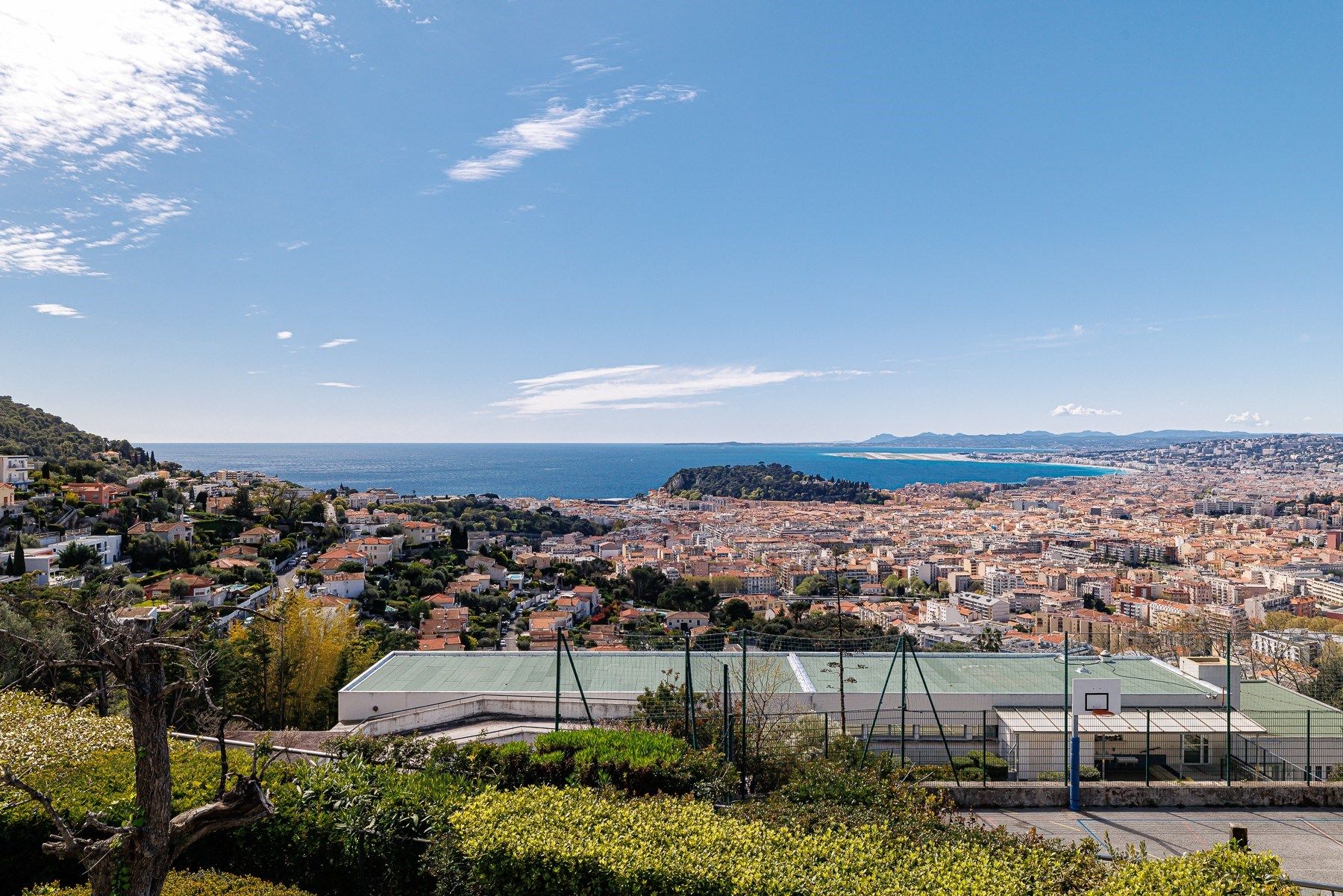 luxury apartment 4 Rooms for sale on NICE (06000)