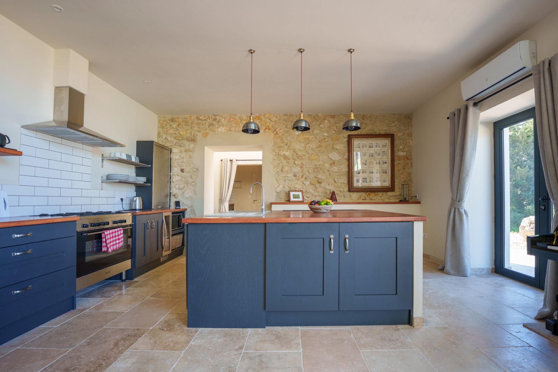 maison de luxe 5 Pièces en vente sur ALIGNAN DU VENT (34290)