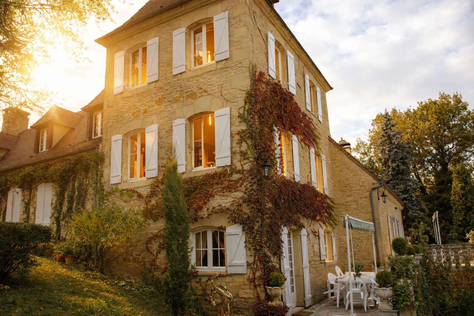 luxury house 19 Rooms for sale on SARLAT LA CANEDA (24200)