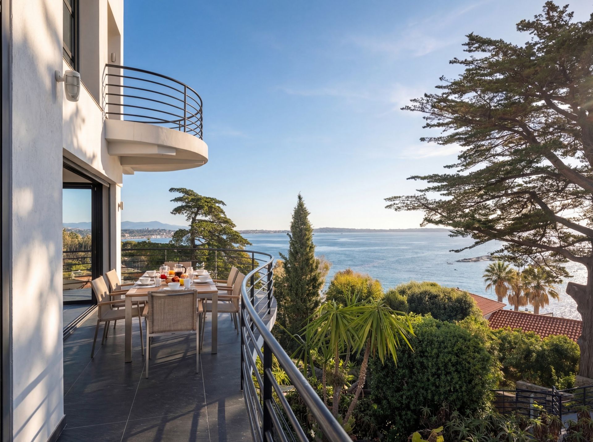 maison contemporaine 8 Pièces en vente sur CANNES (06400)