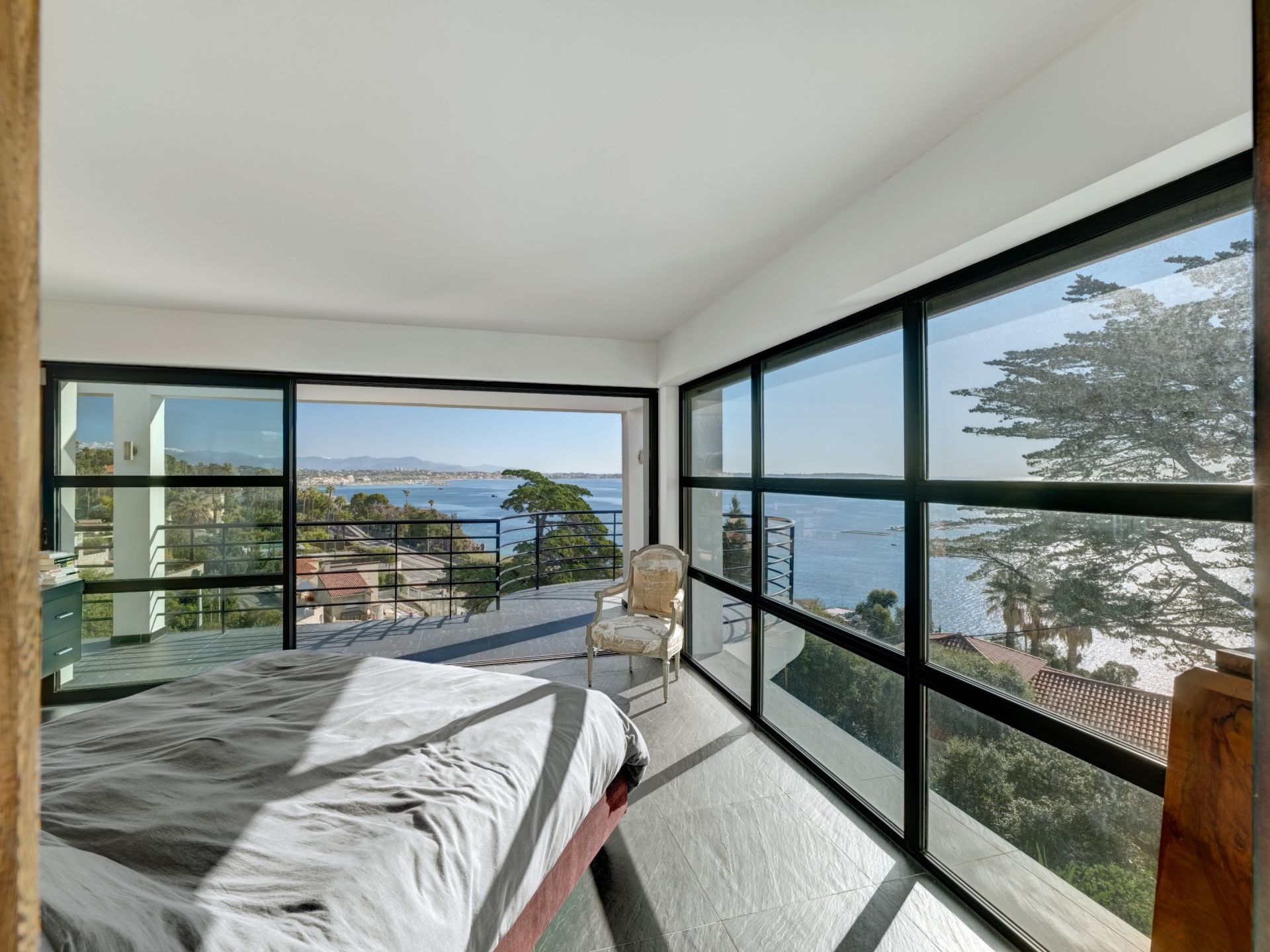 maison contemporaine 8 Pièces en vente sur CANNES (06400)