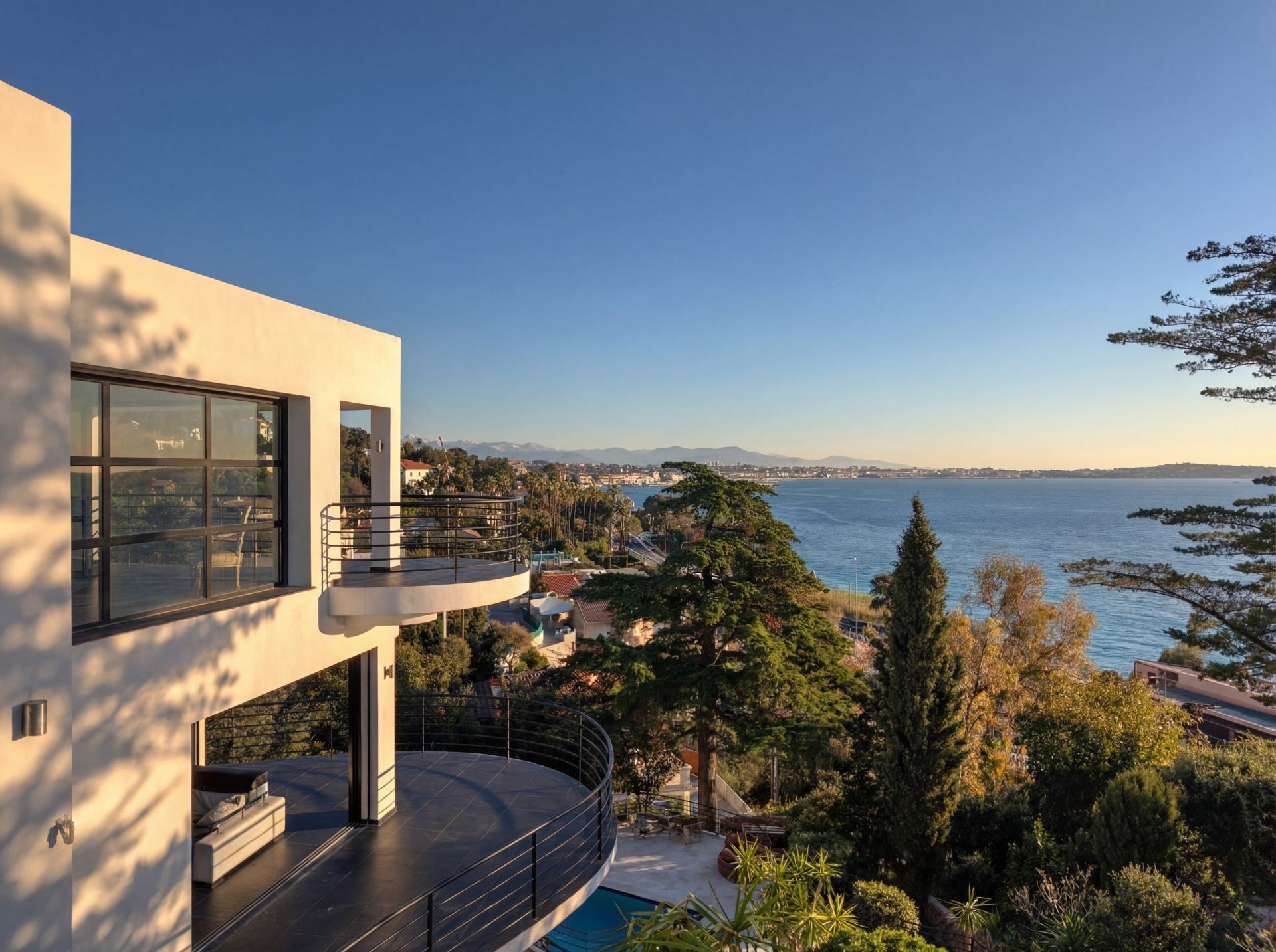 maison contemporaine 8 Pièces en vente sur CANNES (06400)