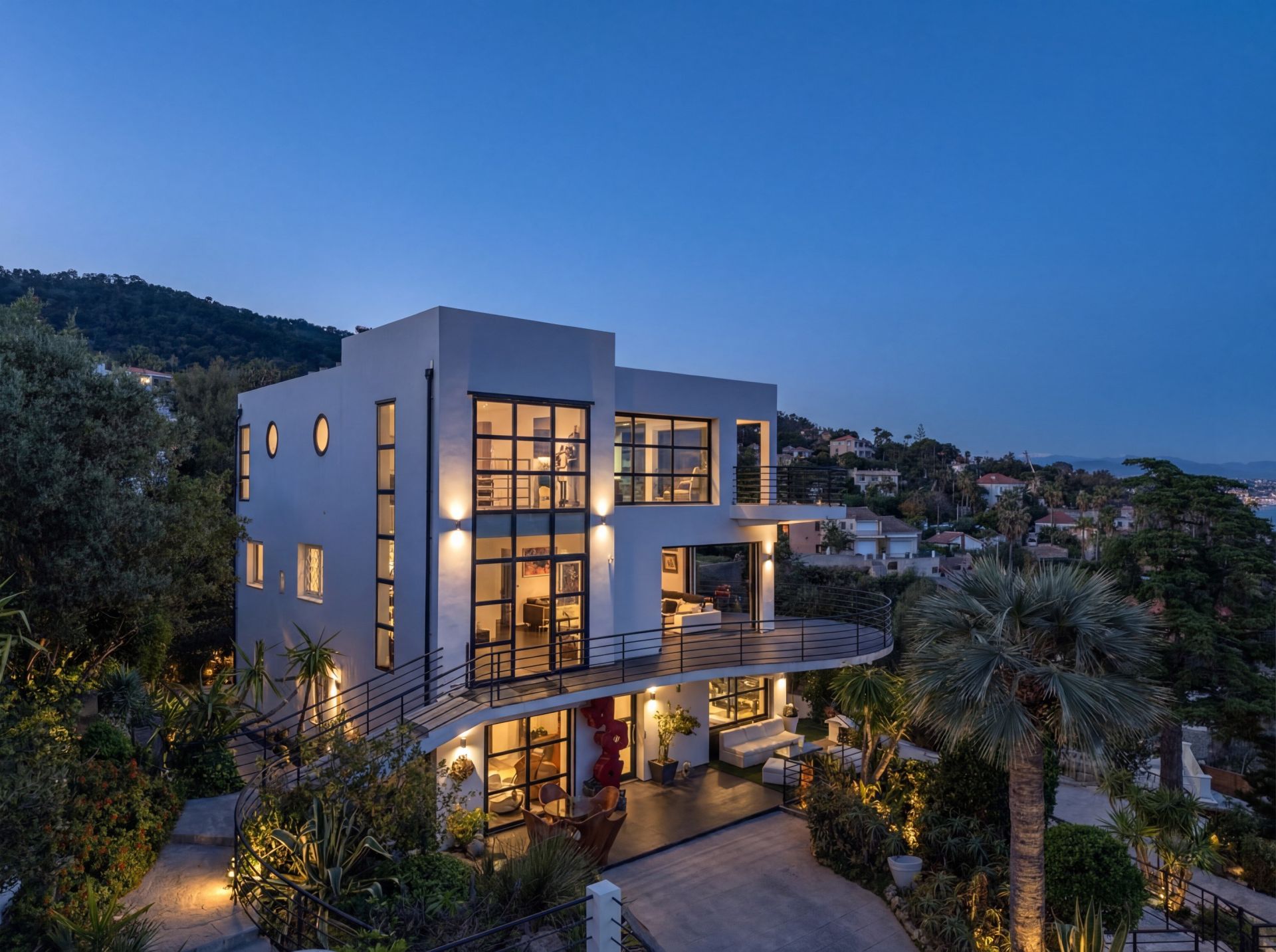 maison contemporaine 8 Pièces en vente sur CANNES (06400)