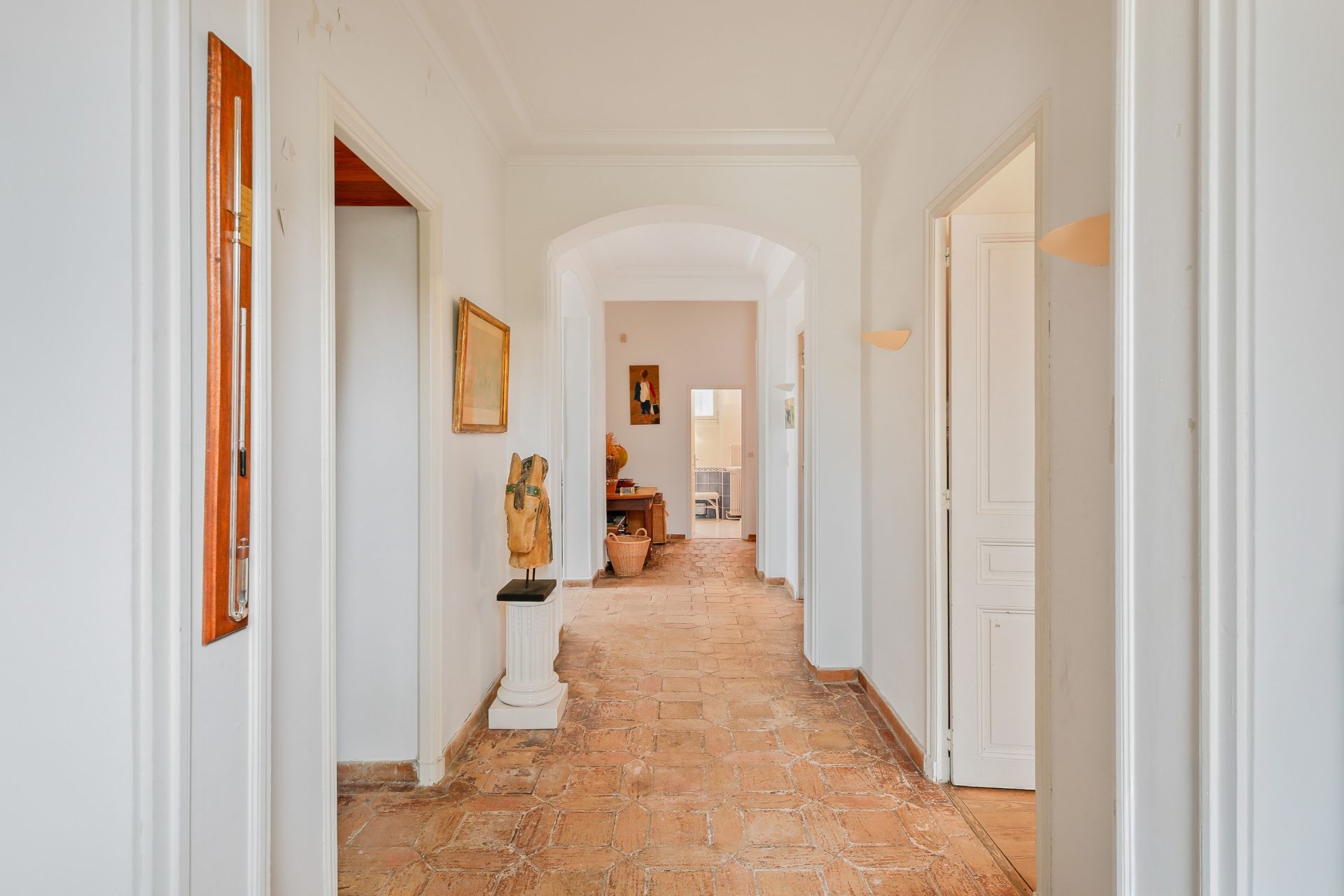luxury house 7 Rooms for sale on BANDOL (83150)