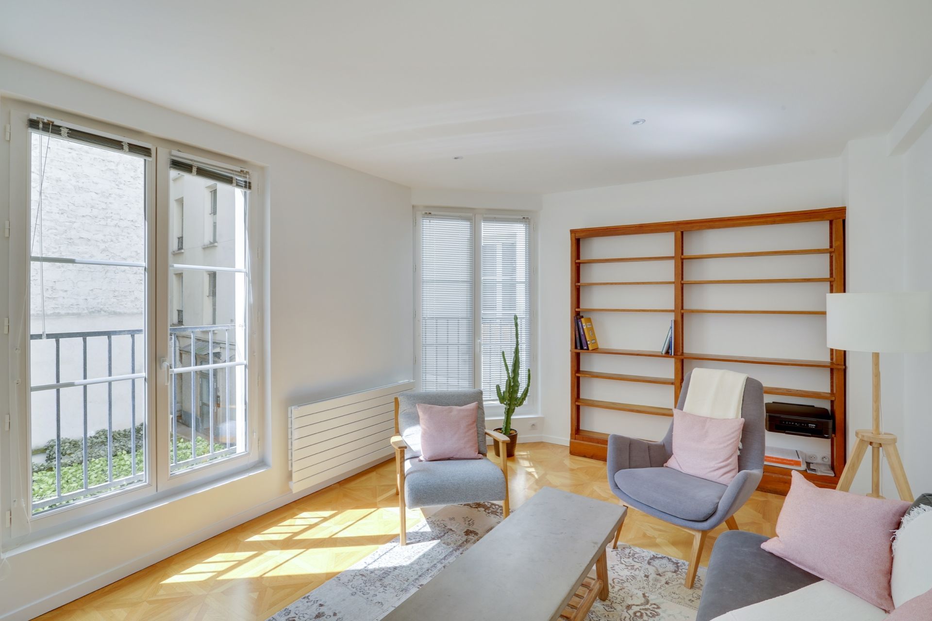 luxury house 3 Rooms for sale on PARIS (75116)