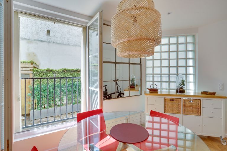 luxury house 3 Rooms for sale on PARIS (75116)