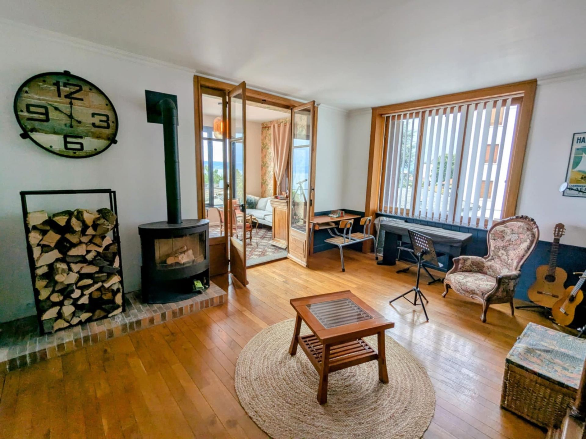 luxury apartment 9 Rooms for sale on EVIAN LES BAINS (74500)