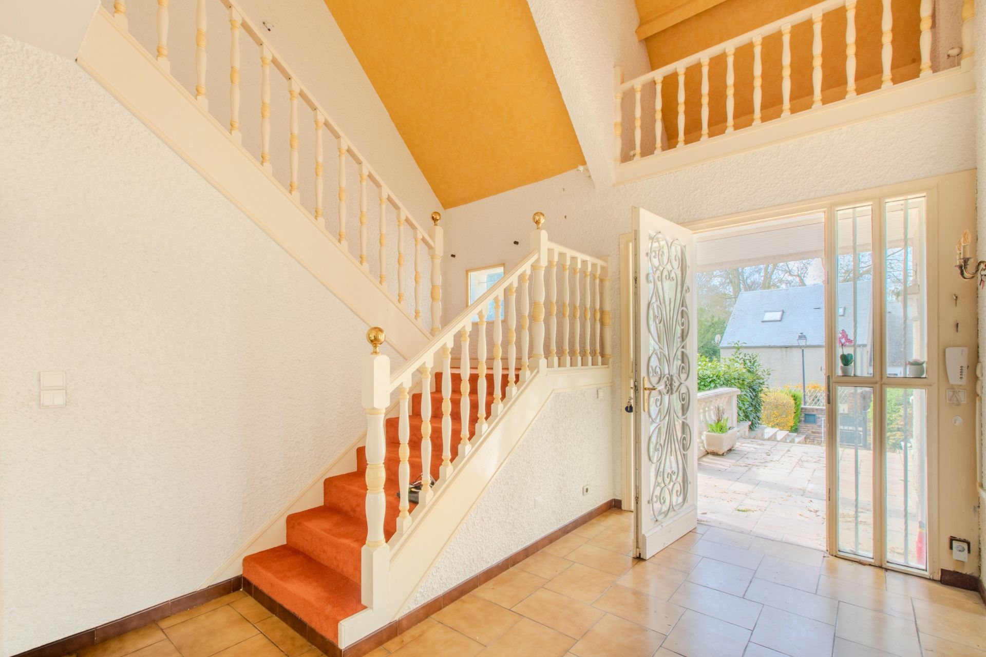 luxury house 10 Rooms for sale on VOUGEOT (21640)