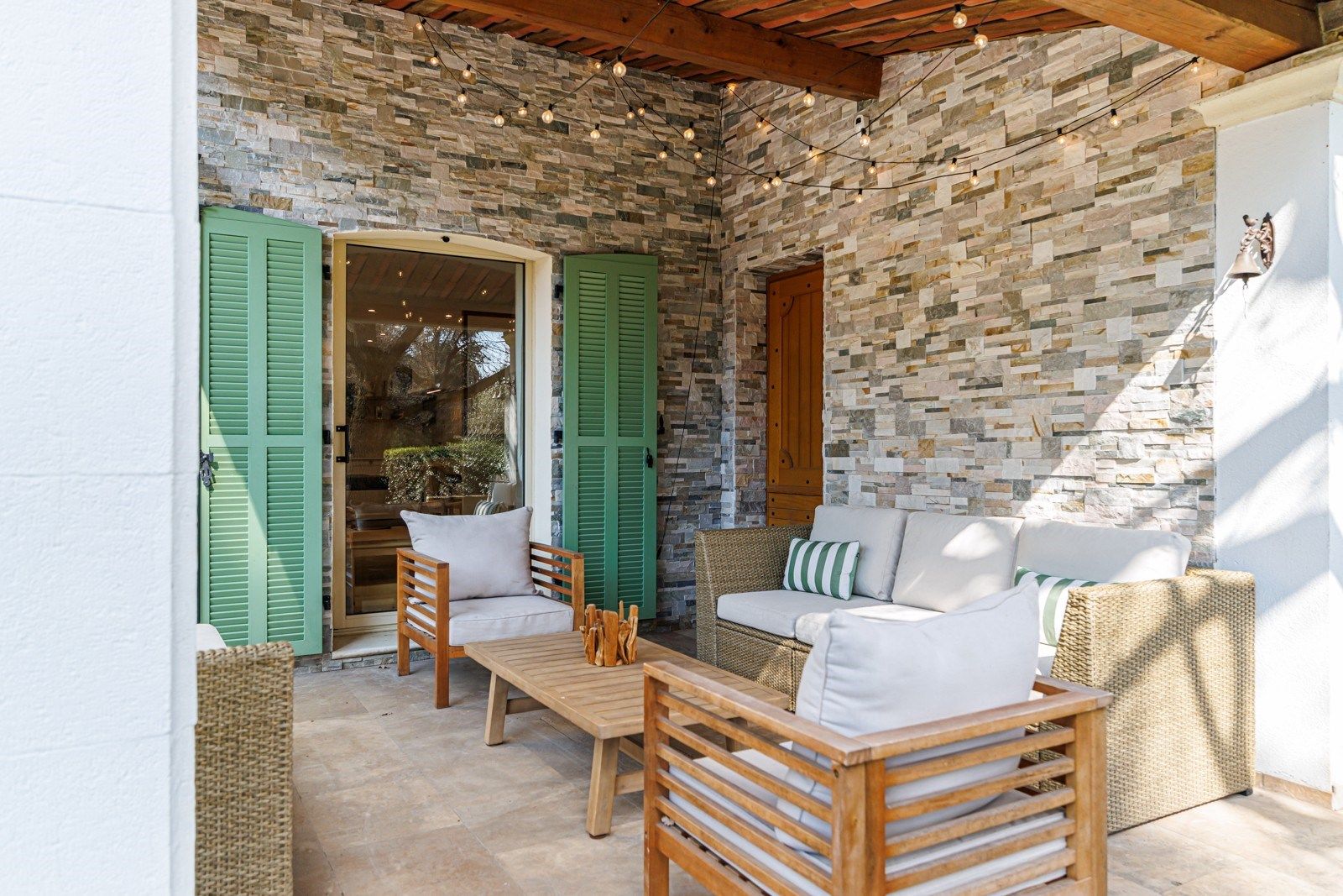 luxury villa 7 Rooms for sale on NICE (06000)