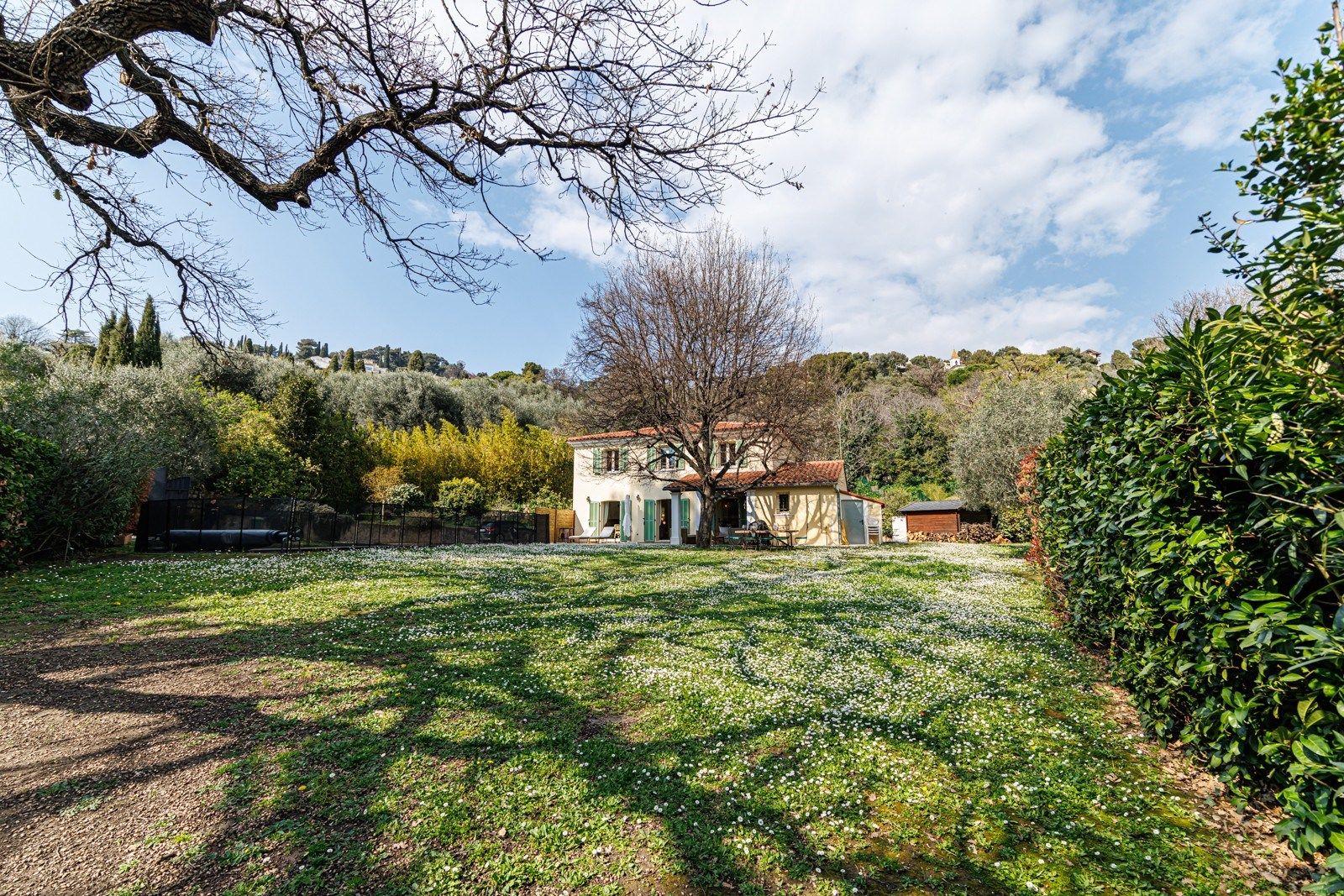 luxury villa 7 Rooms for sale on NICE (06000)