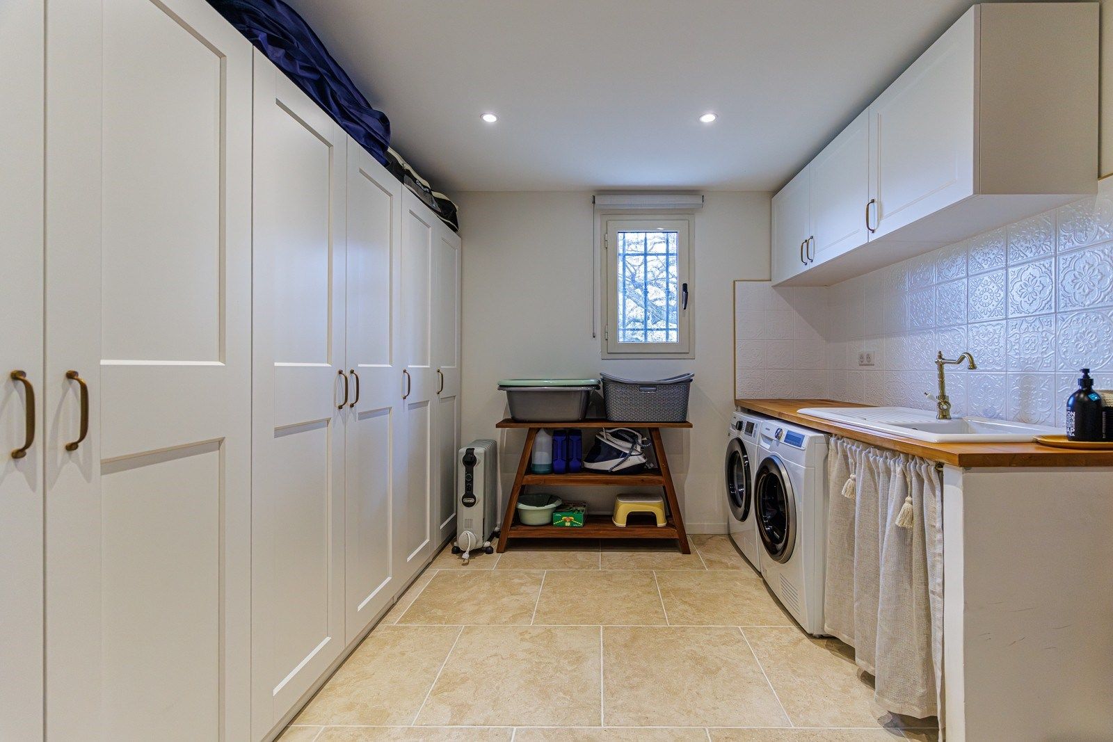 luxury villa 7 Rooms for sale on NICE (06000)